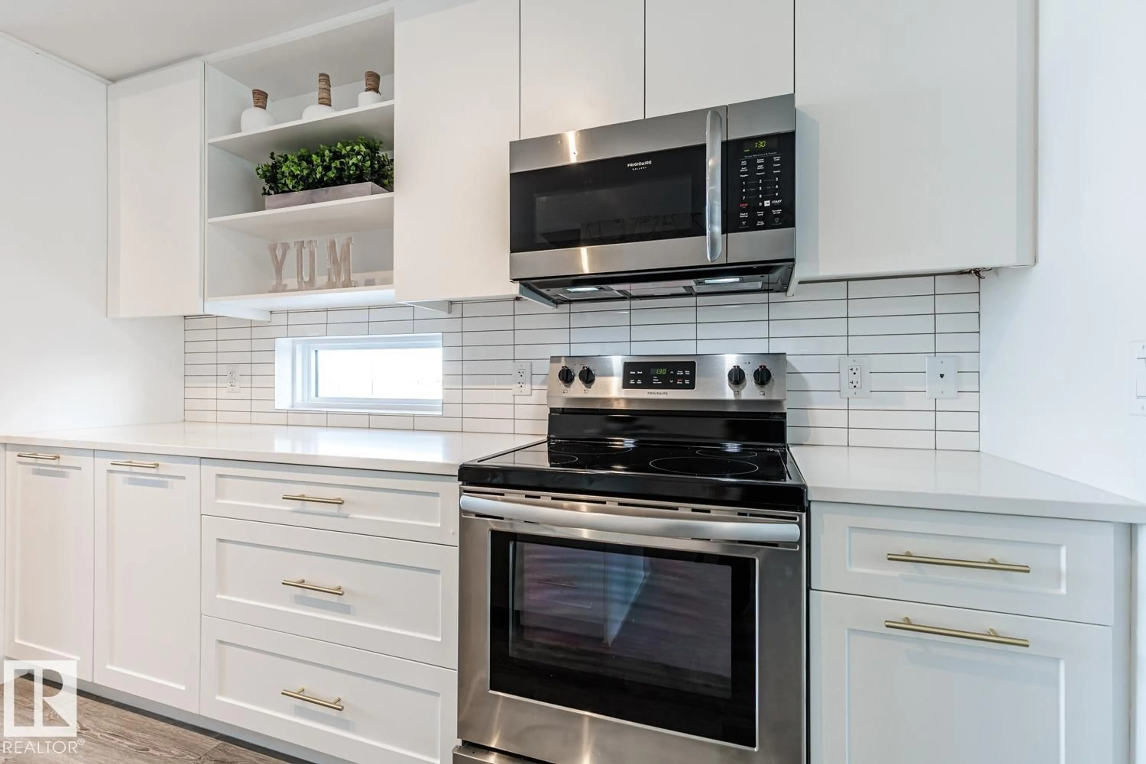 Contemporary kitchen, ceramic/tile floor for 10 - 100 JENSEN BV, St. Albert Alberta T8N7T9