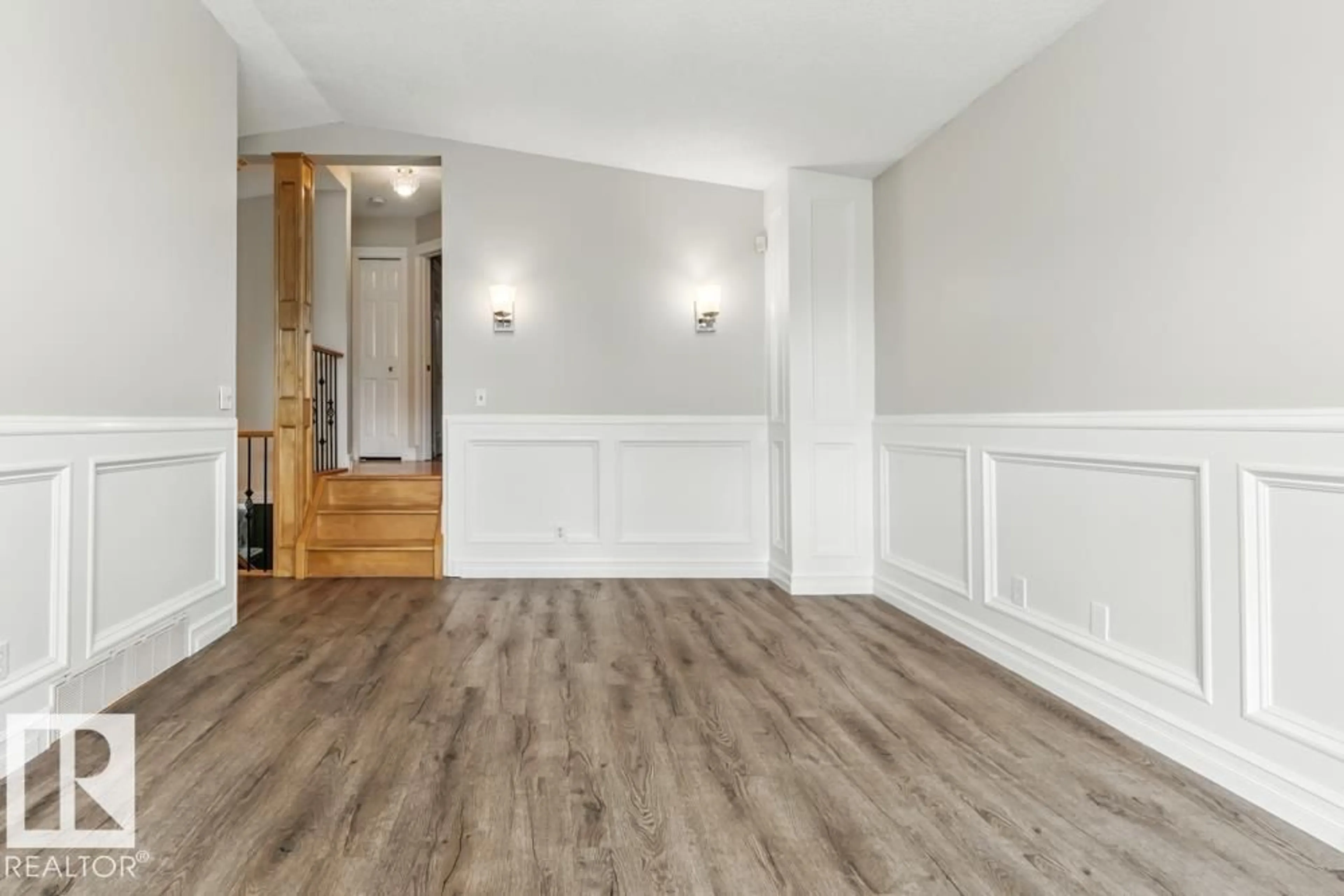 Unknown for 19020 86 AV NW, Edmonton Alberta T5T1Y4