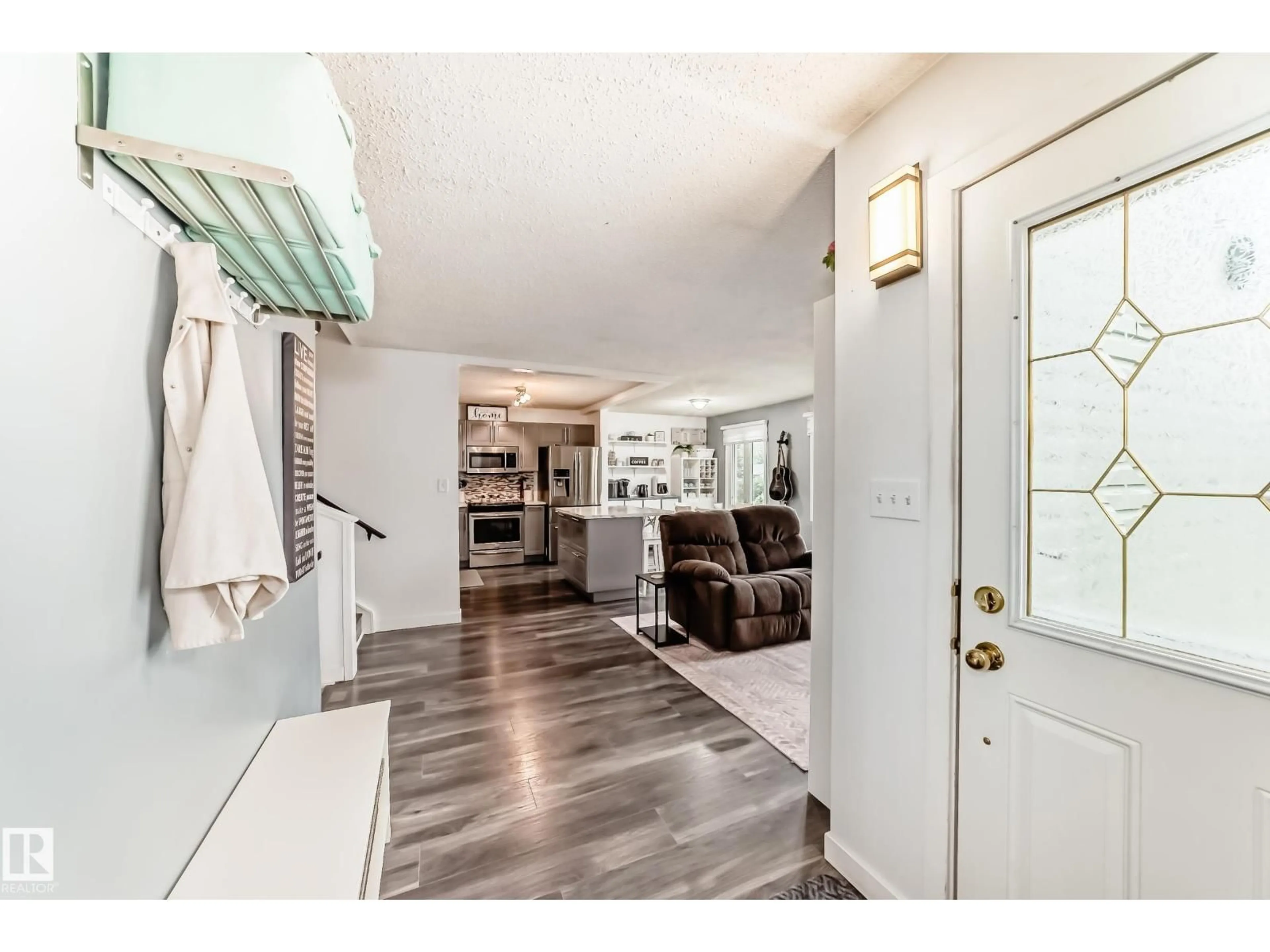 Indoor entryway for NW - 1012 55 ST, Edmonton Alberta T6L1Y7