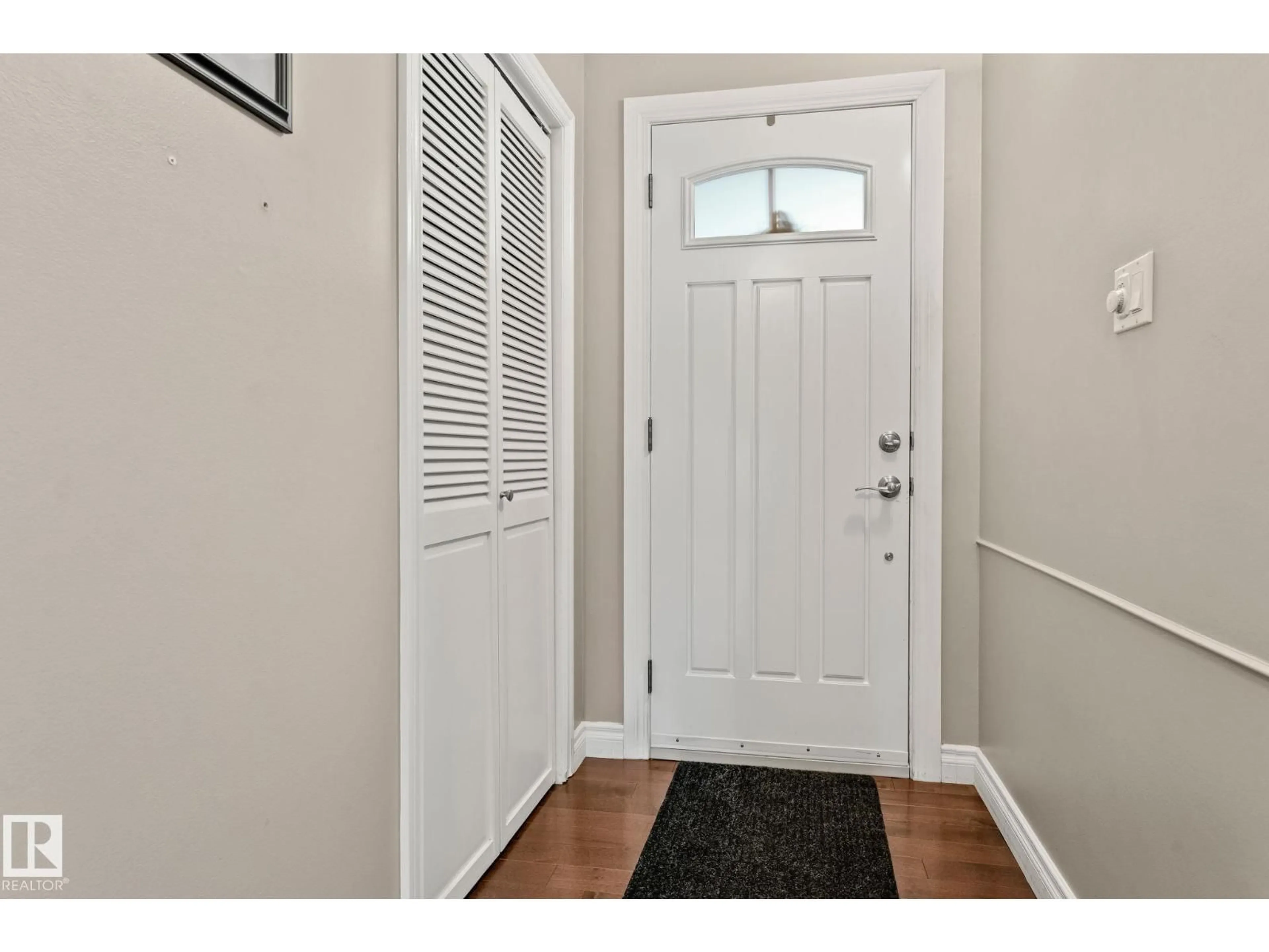 Indoor entryway for 10644 79 ST, Edmonton Alberta T6H3H4