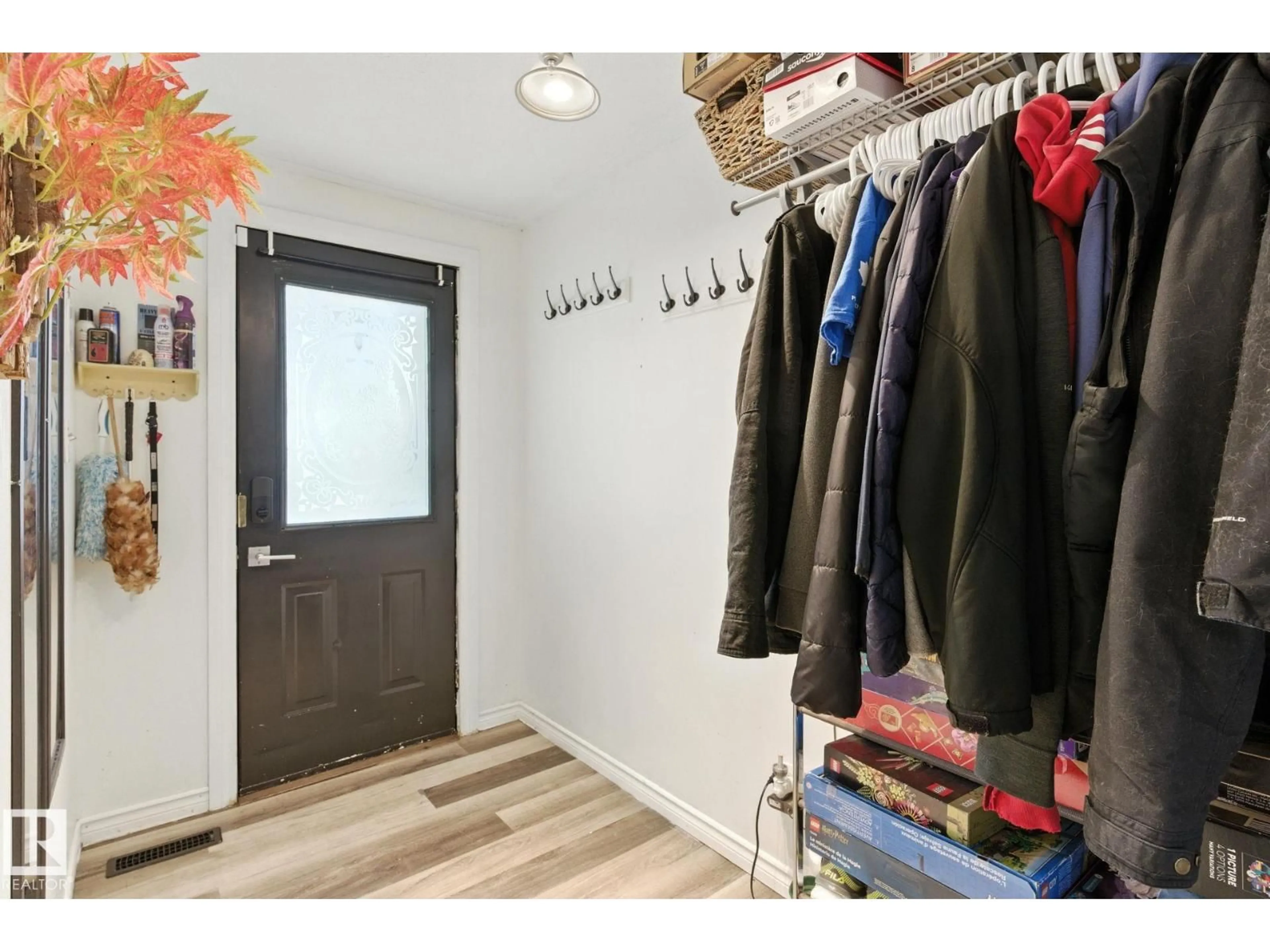Indoor entryway for NW - 12975 118 ST, Edmonton Alberta T5E5L1