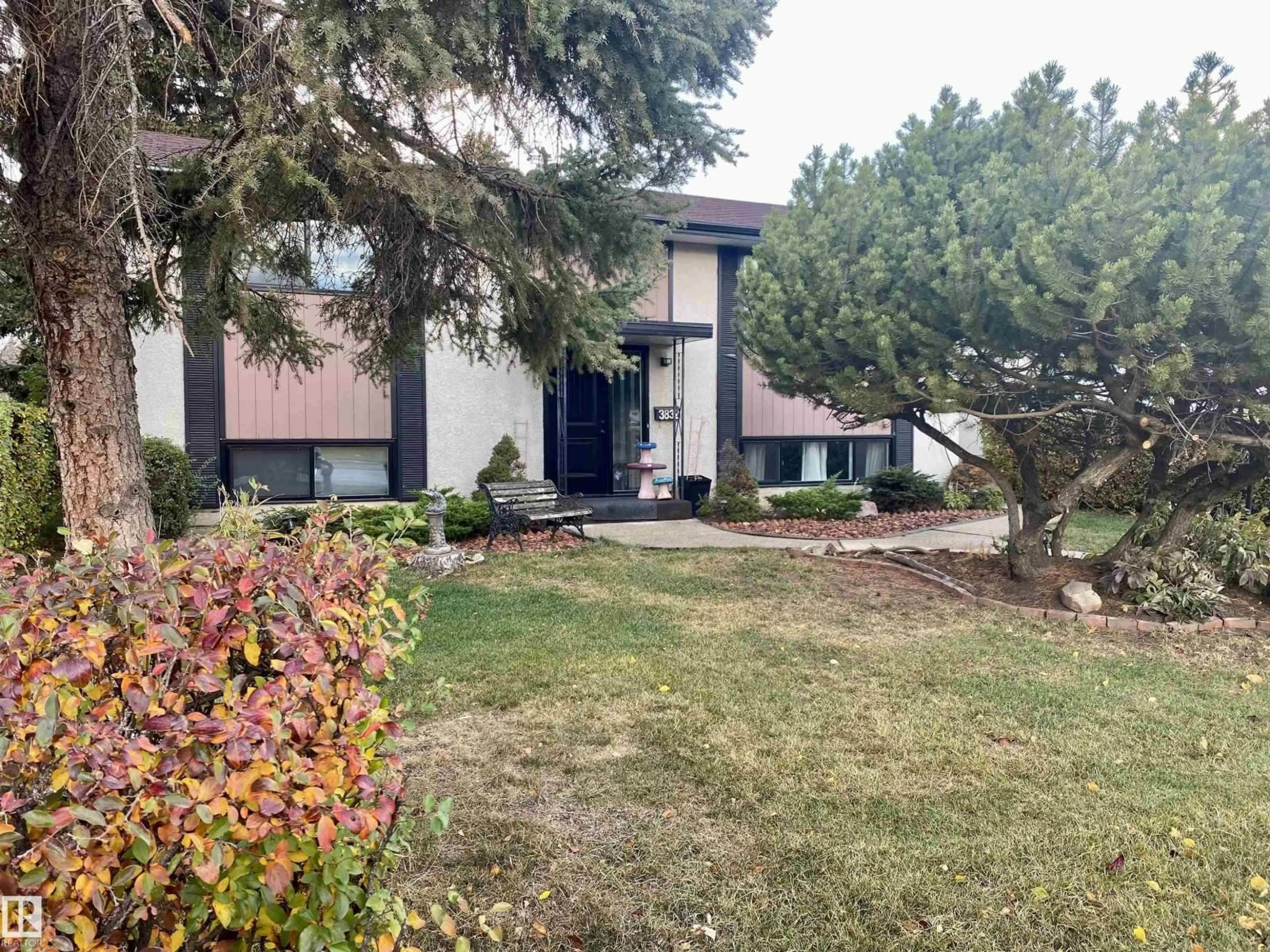 Unknown for E NW - 3832 110 ST, Edmonton Alberta T6J1E4
