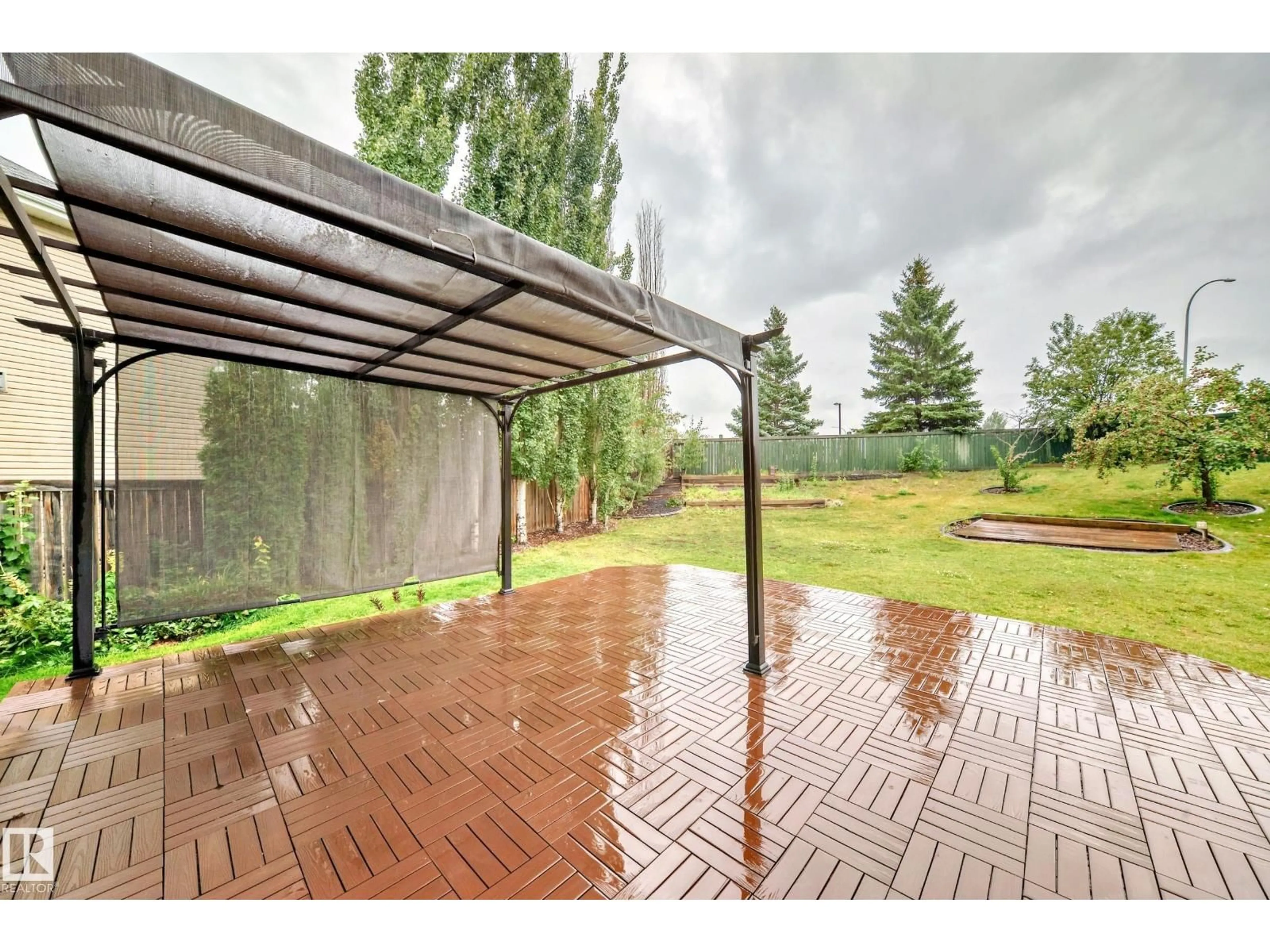 Patio, unknown for 83 VAUGHN AV, Spruce Grove Alberta T7X0B5