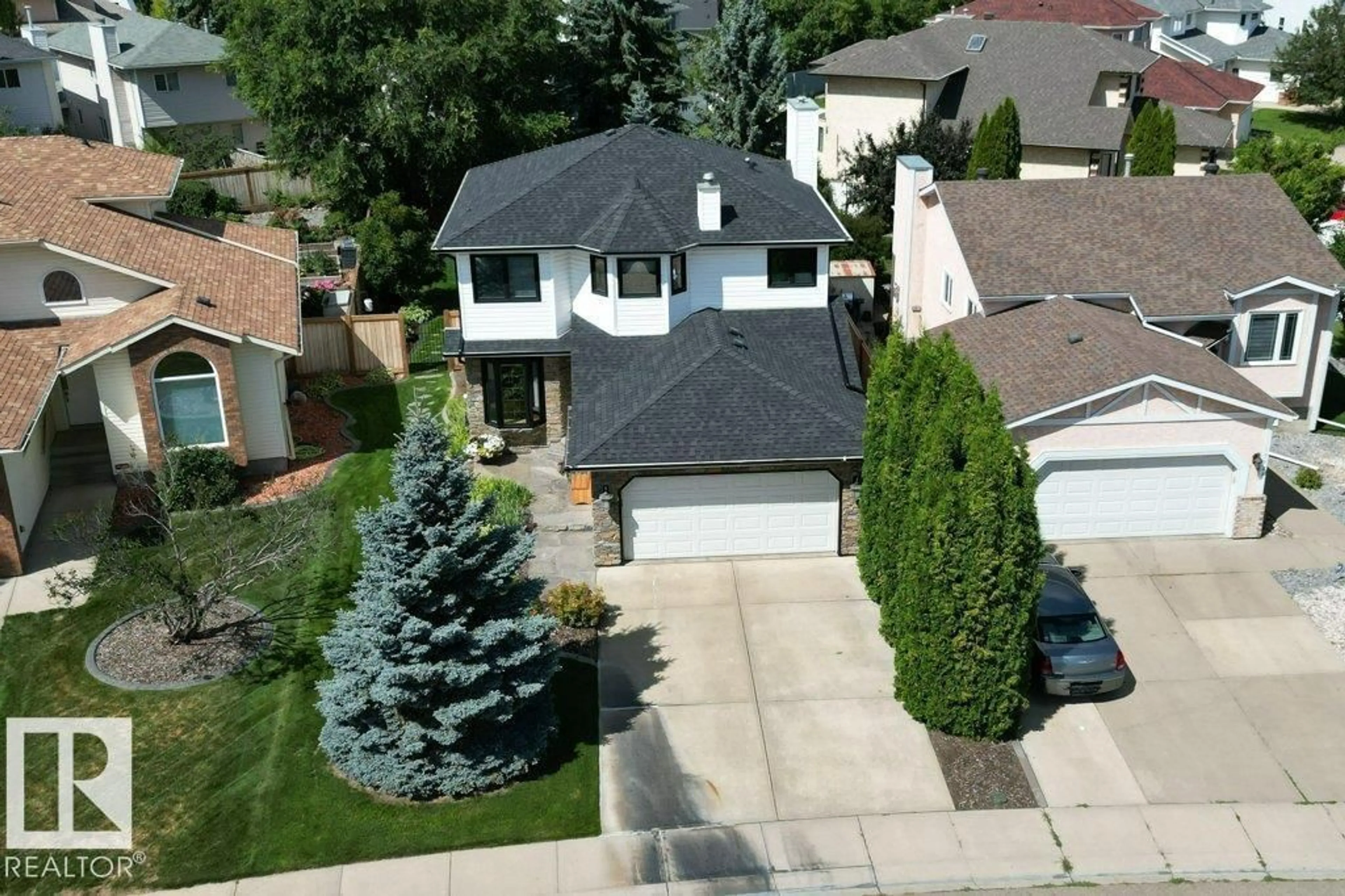 A pic from outside/outdoor area/front of a property/back of a property/a pic from drone, street for NW - 15420 64 ST, Edmonton Alberta T5Y2N4