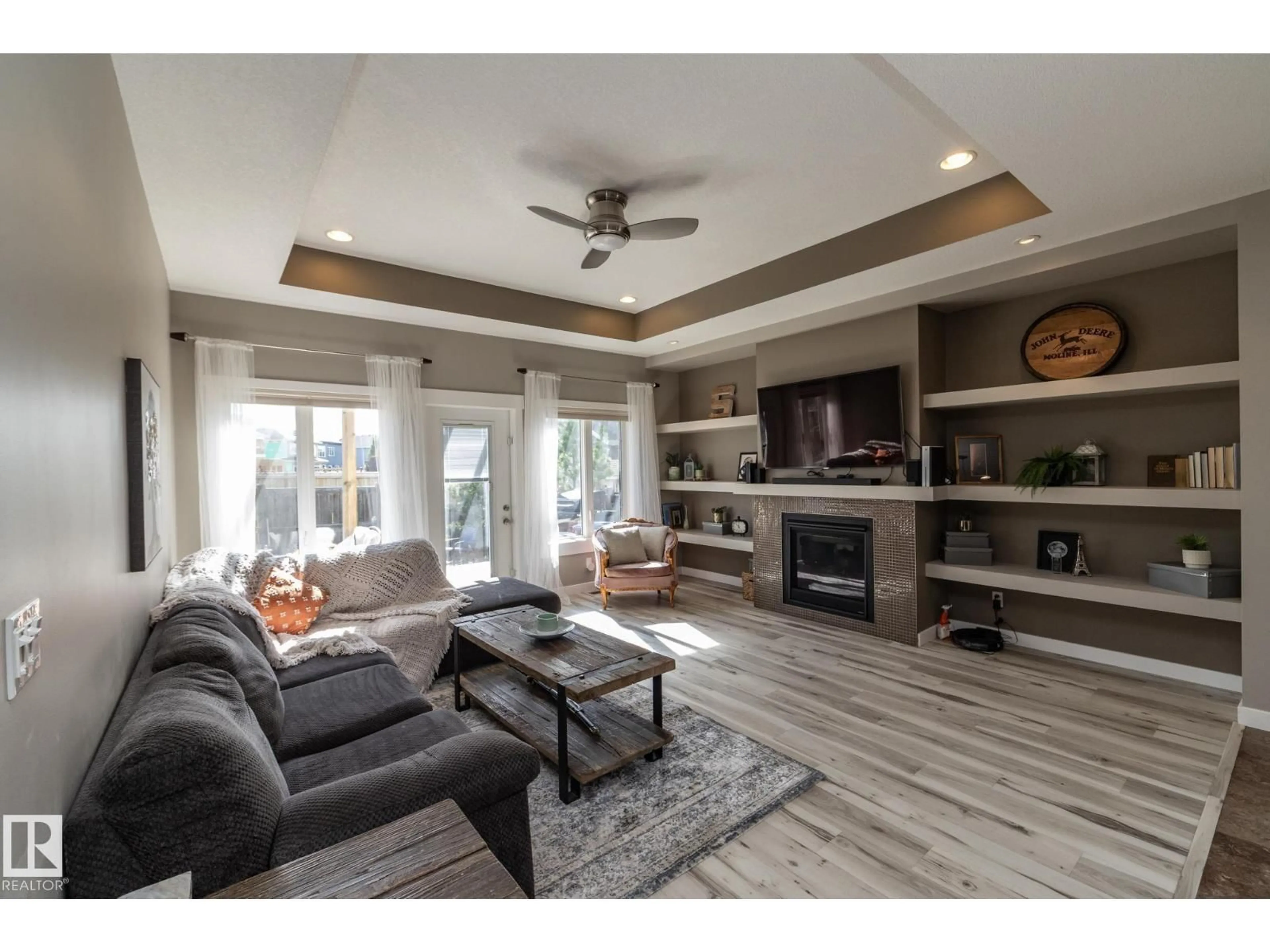 Living room with furniture, unknown for 251 RAVINE DR, Devon Alberta T9G0A3