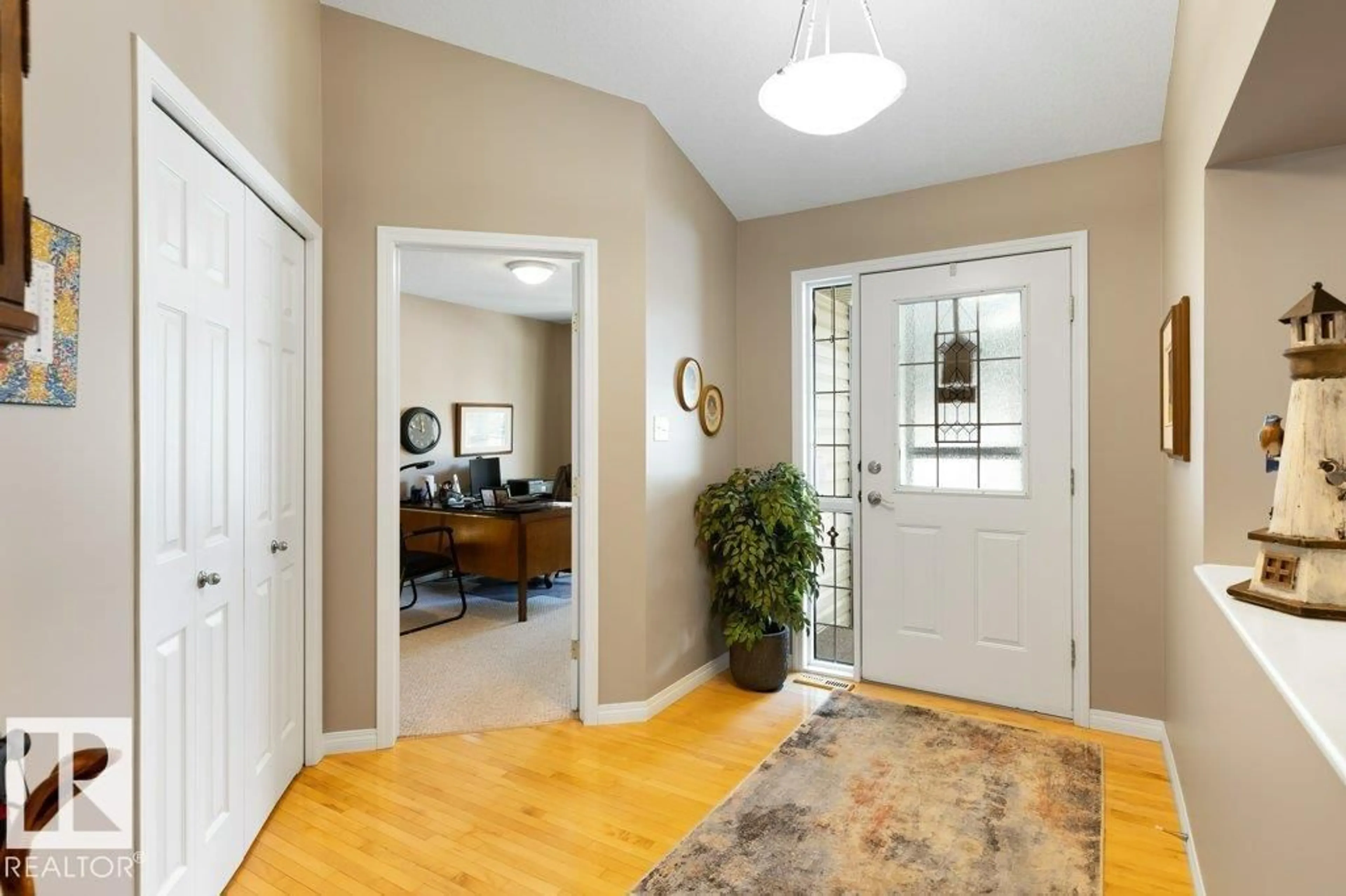 Indoor entryway for 57B - 75 ERIN RIDGE DR, St. Albert Alberta T8N6G1