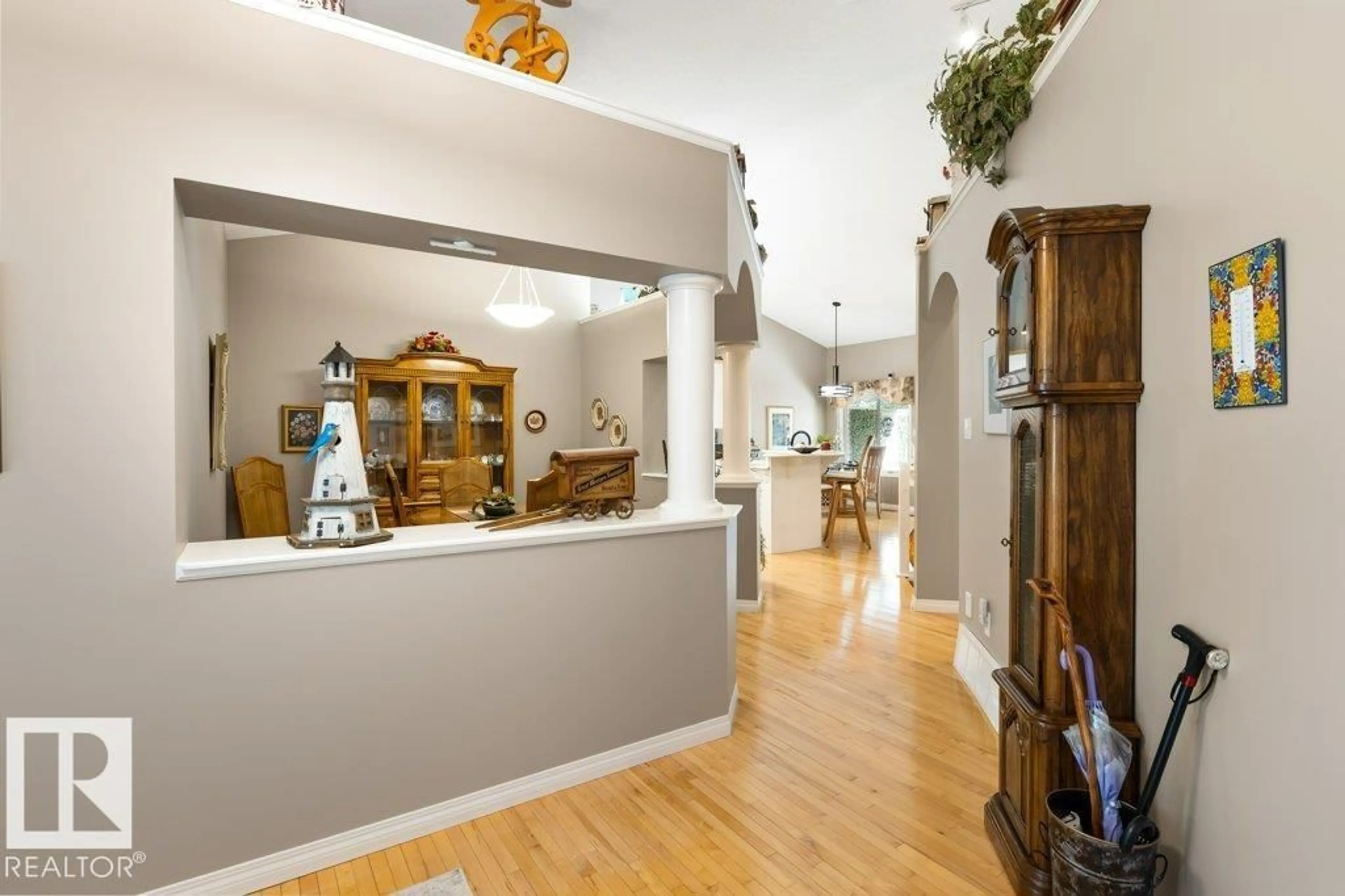 Indoor foyer for 57B - 75 ERIN RIDGE DR, St. Albert Alberta T8N6G1