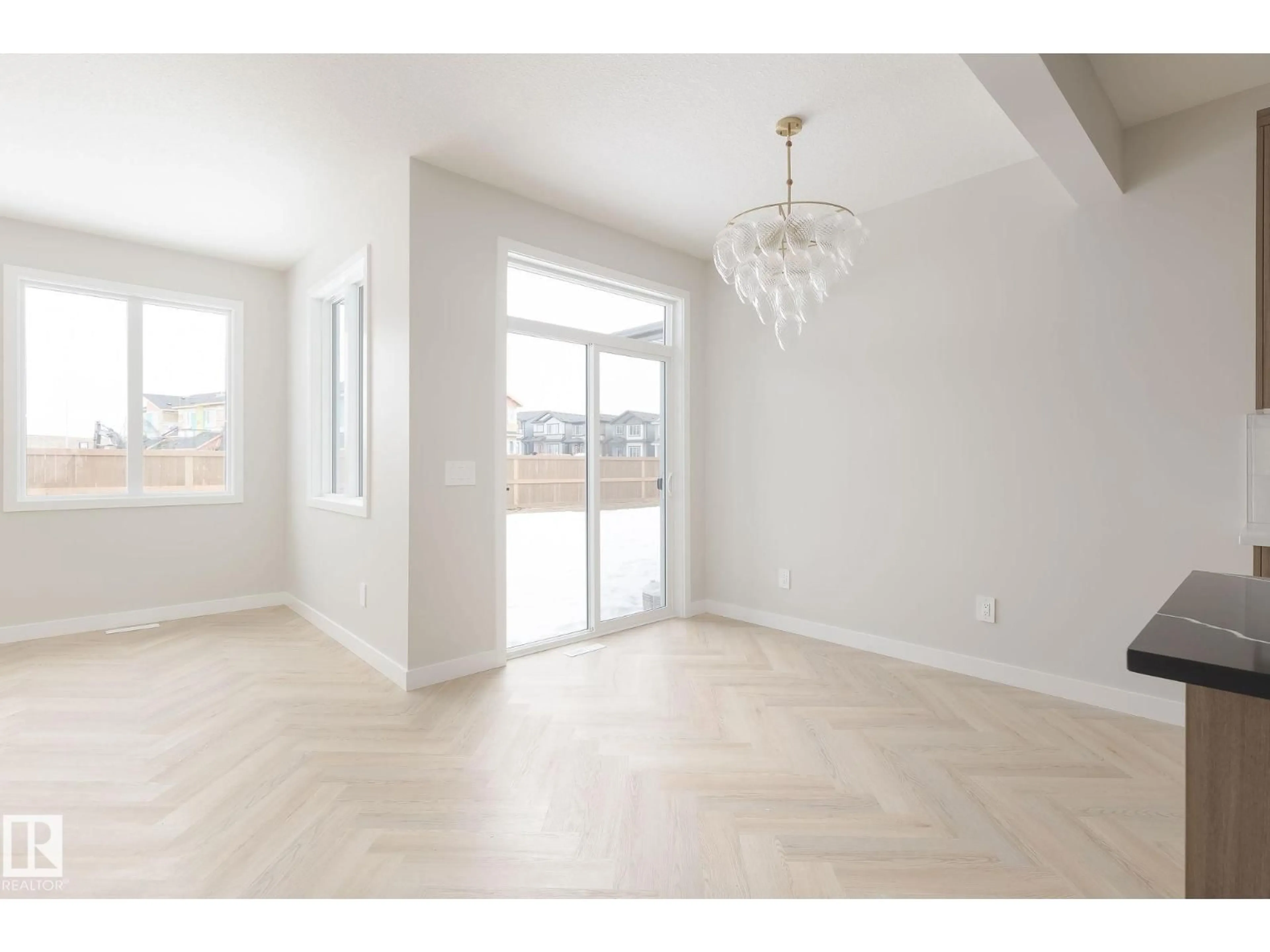 Unknown for SW - 2839 65 ST, Edmonton Alberta T6X1A3