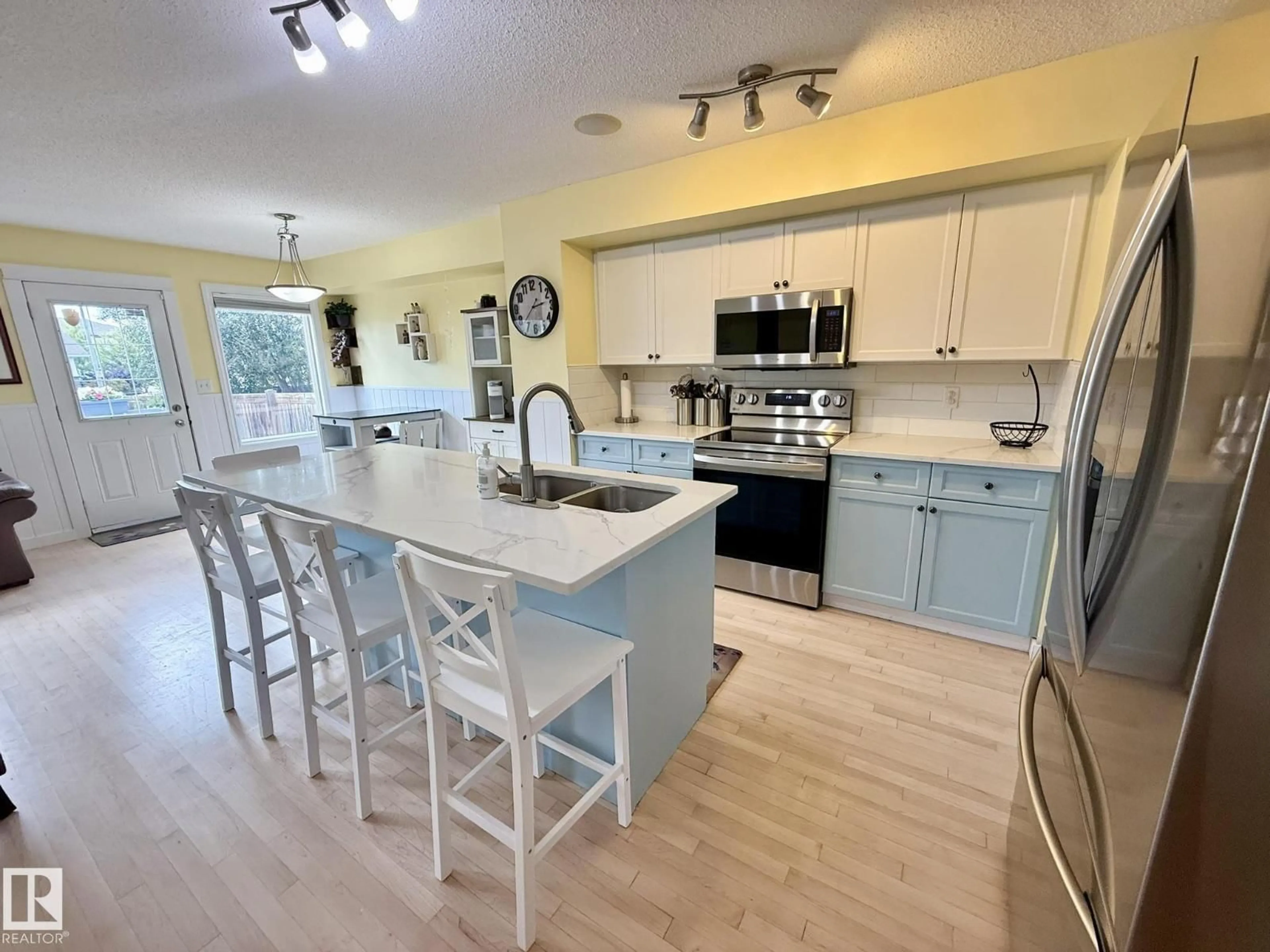 Open concept kitchen, ceramic/tile floor for 3 HARTWICK CO, Spruce Grove Alberta T7X0K2