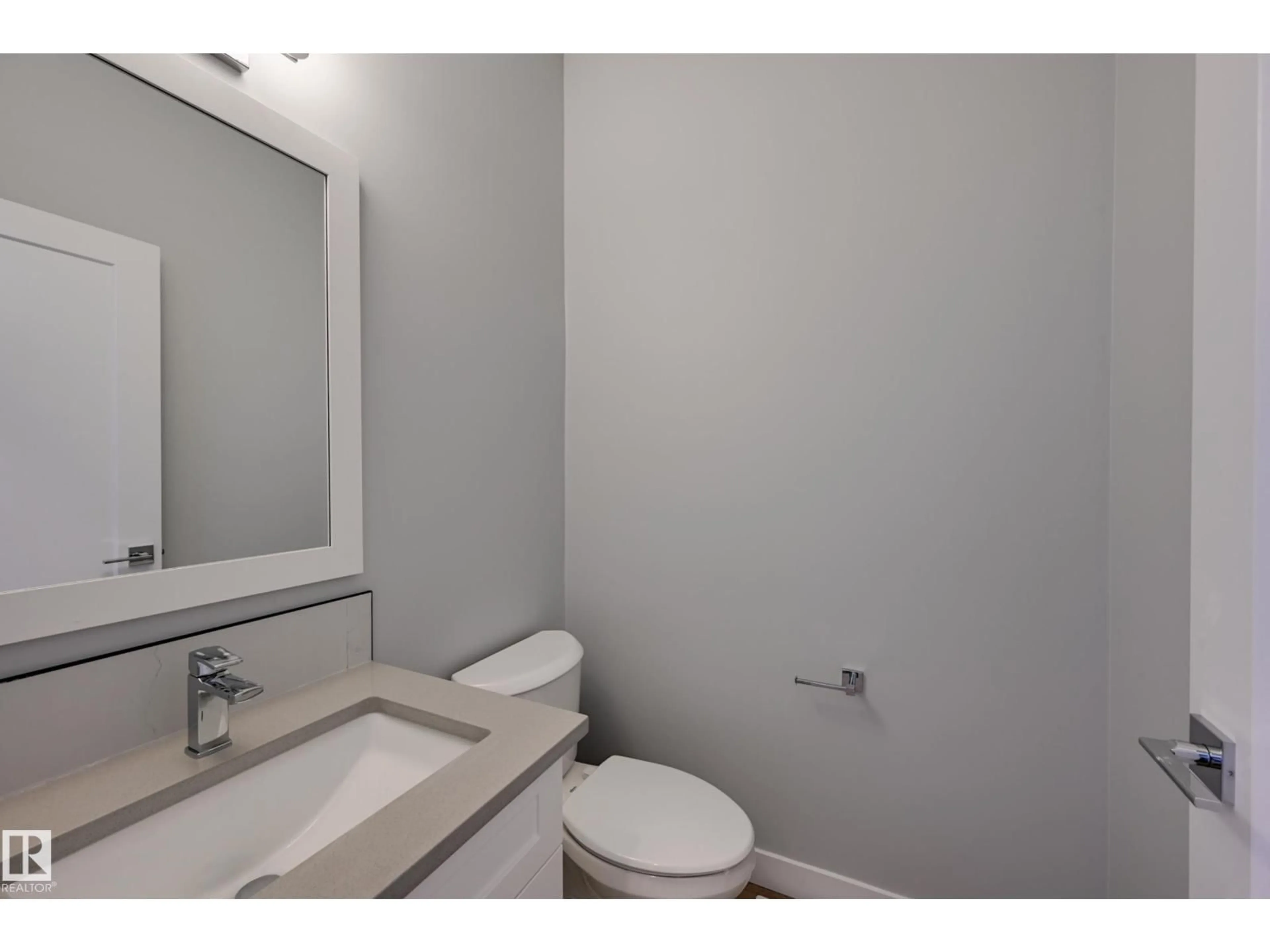 Standard bathroom, unknown for 10214 92A AV, Morinville Alberta T8R2R4