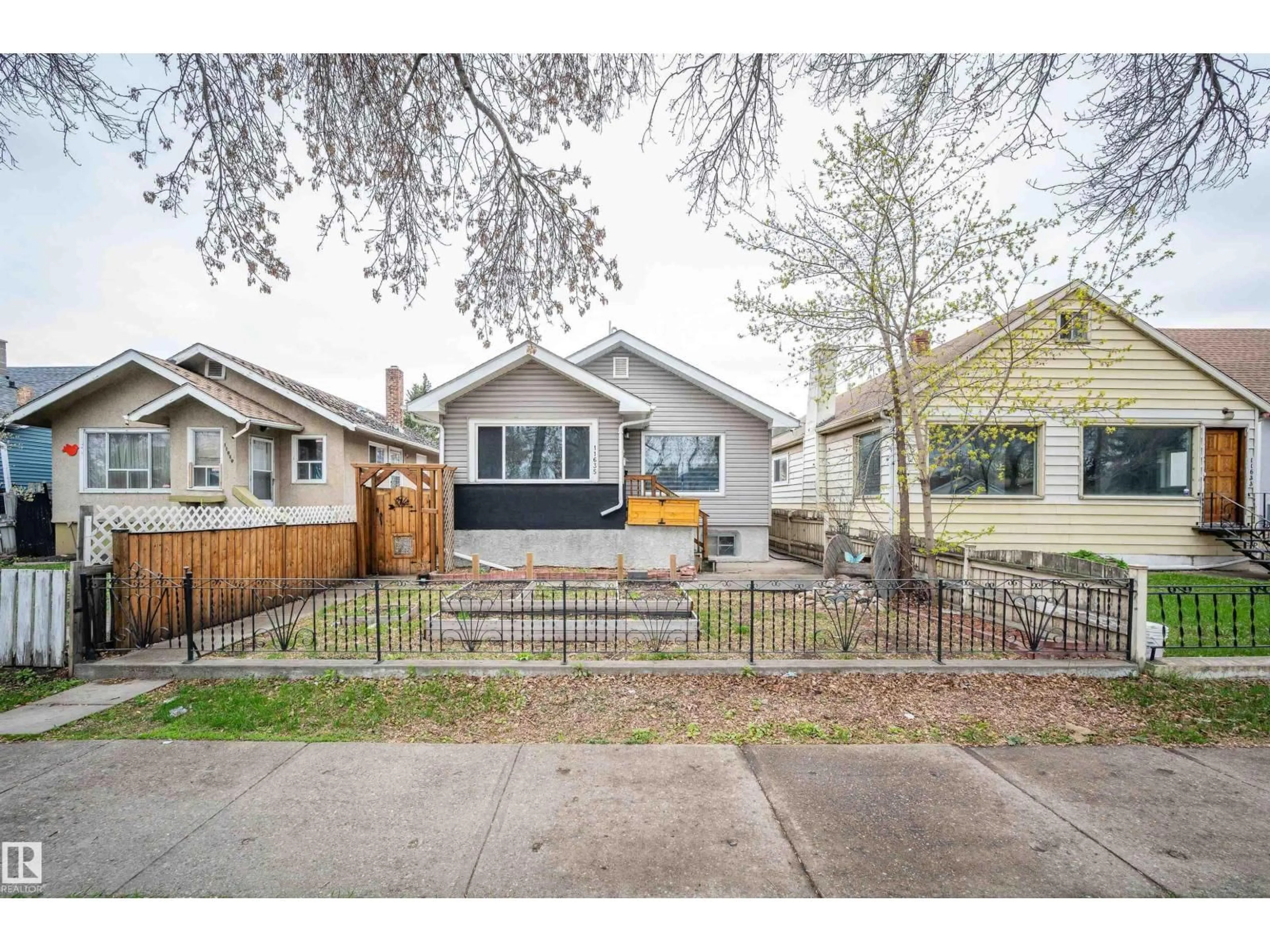 Unknown for NW - 11635 97 ST, Edmonton Alberta T5G1Y1