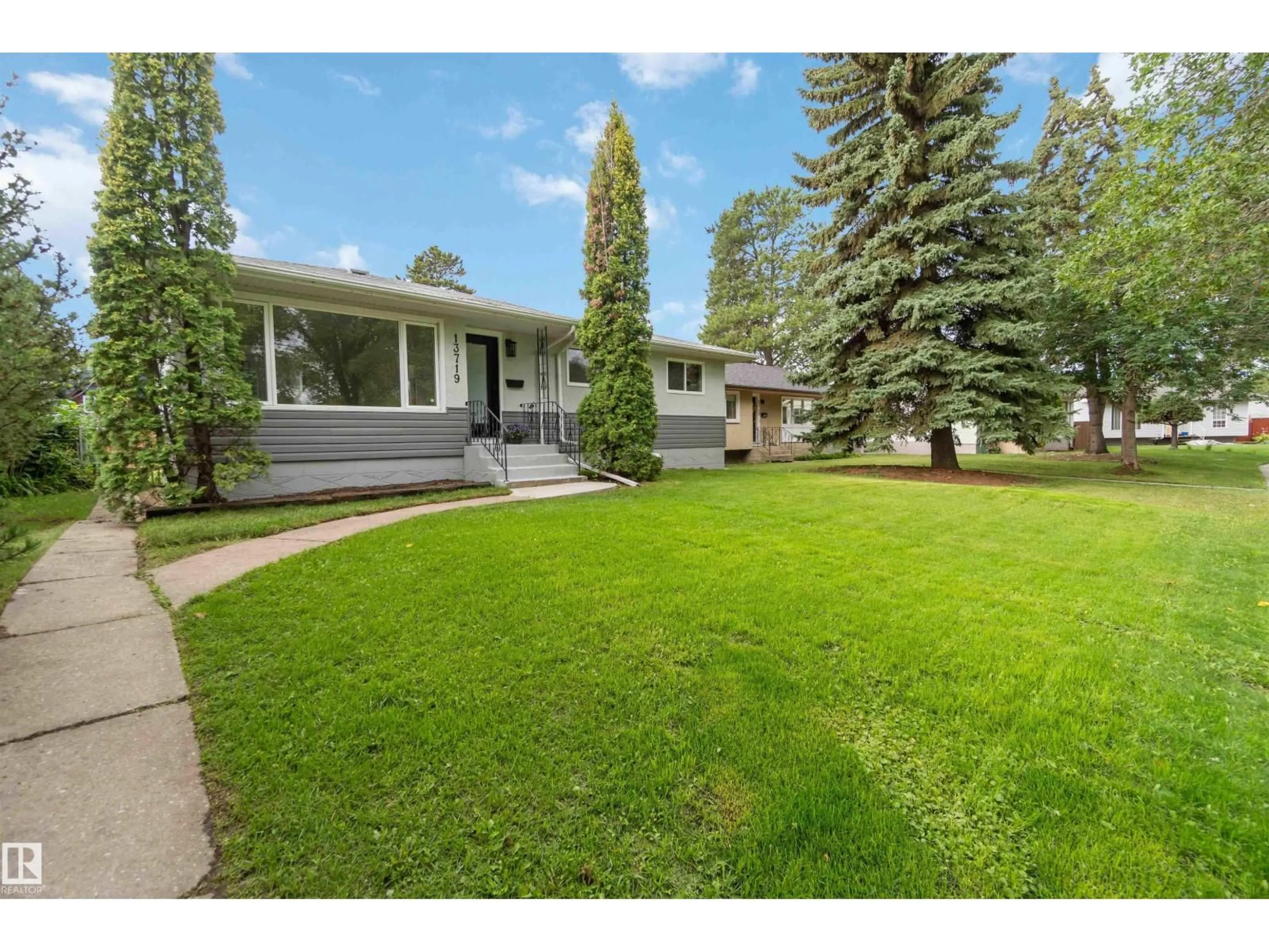 Unknown for 13719 119 AV, Edmonton Alberta T5L2N5