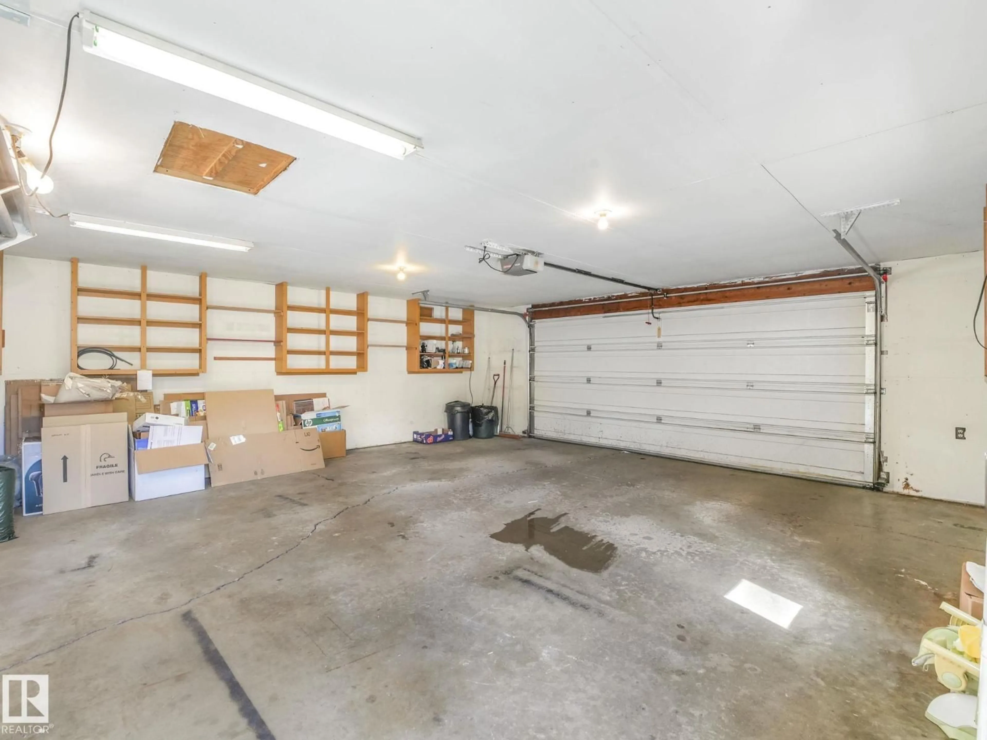 Indoor garage for NW - 1015 77 ST, Edmonton Alberta T6K3G4