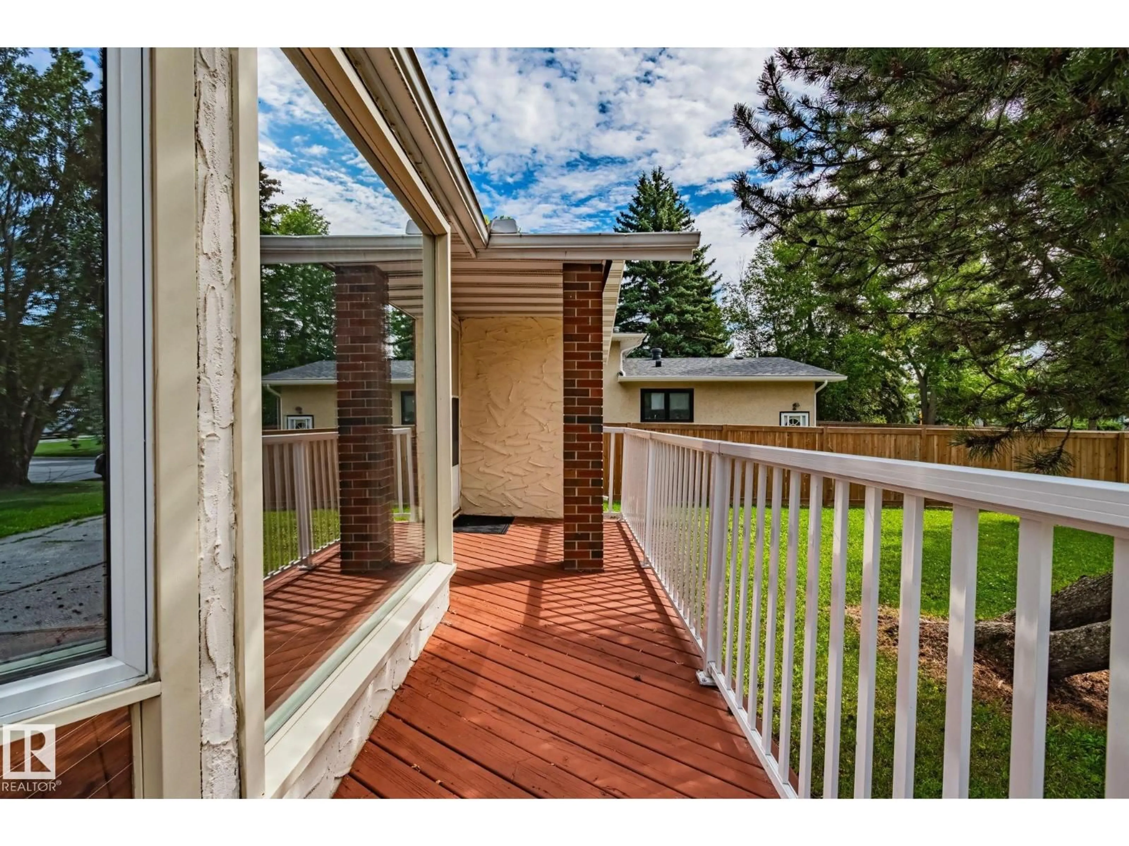 Patio, unknown for 72 GEORGIAN WY, Sherwood Park Alberta T8A2V7