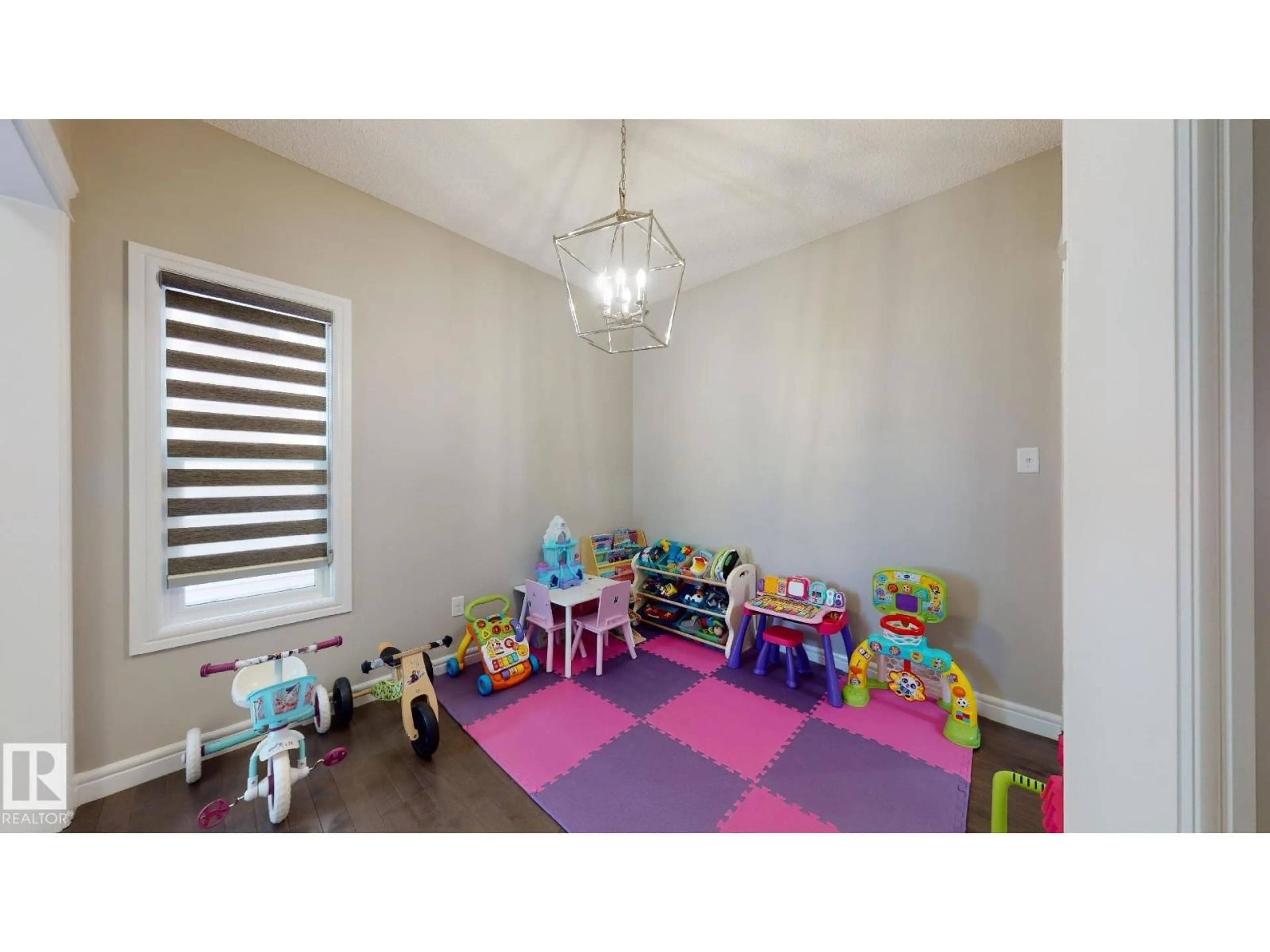 A pic of a room for 8716 CARSON WY, Edmonton Alberta T6W3K8