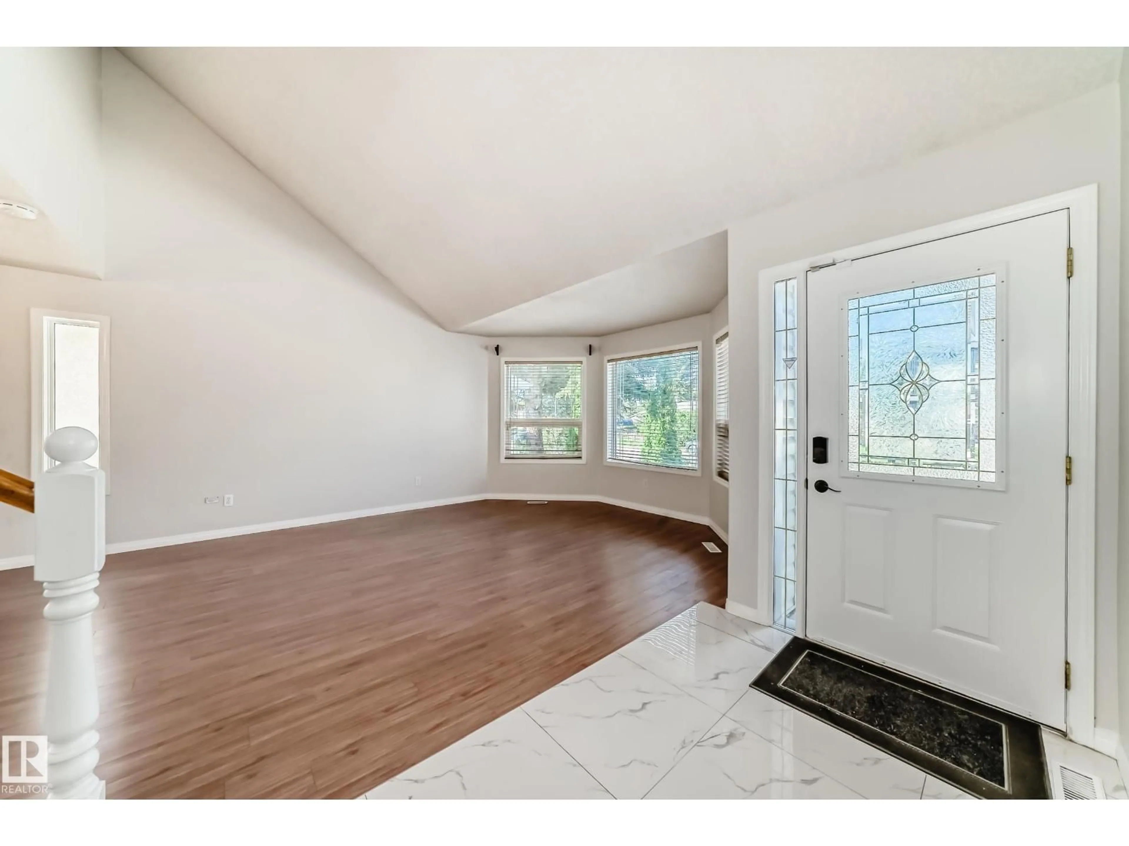Indoor entryway for NW - 9311 153 ST, Edmonton Alberta T5R1P9