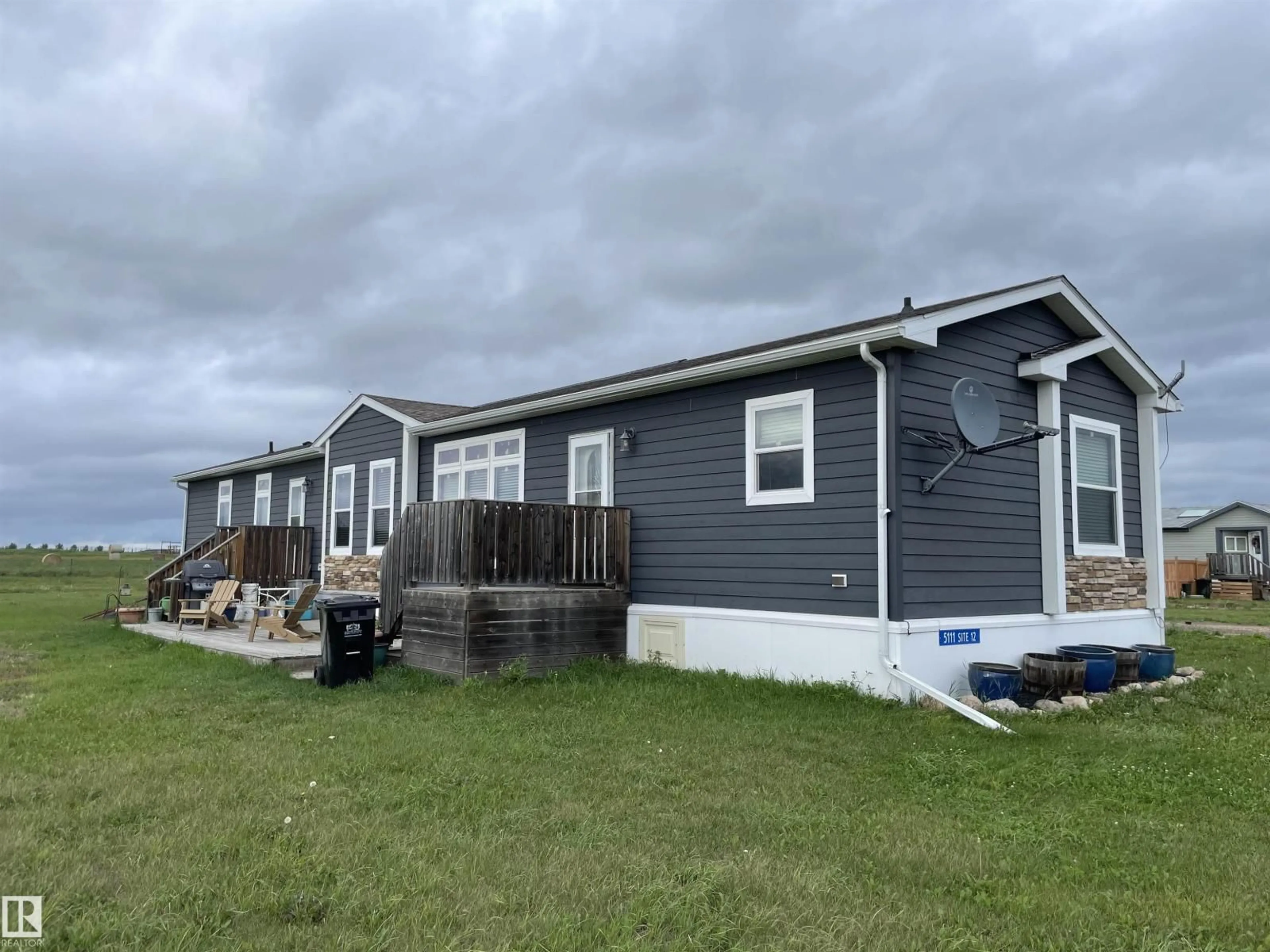 Home with vinyl exterior material, unknown for 5111 51 AV, Fort Kent Alberta T5Z0M8