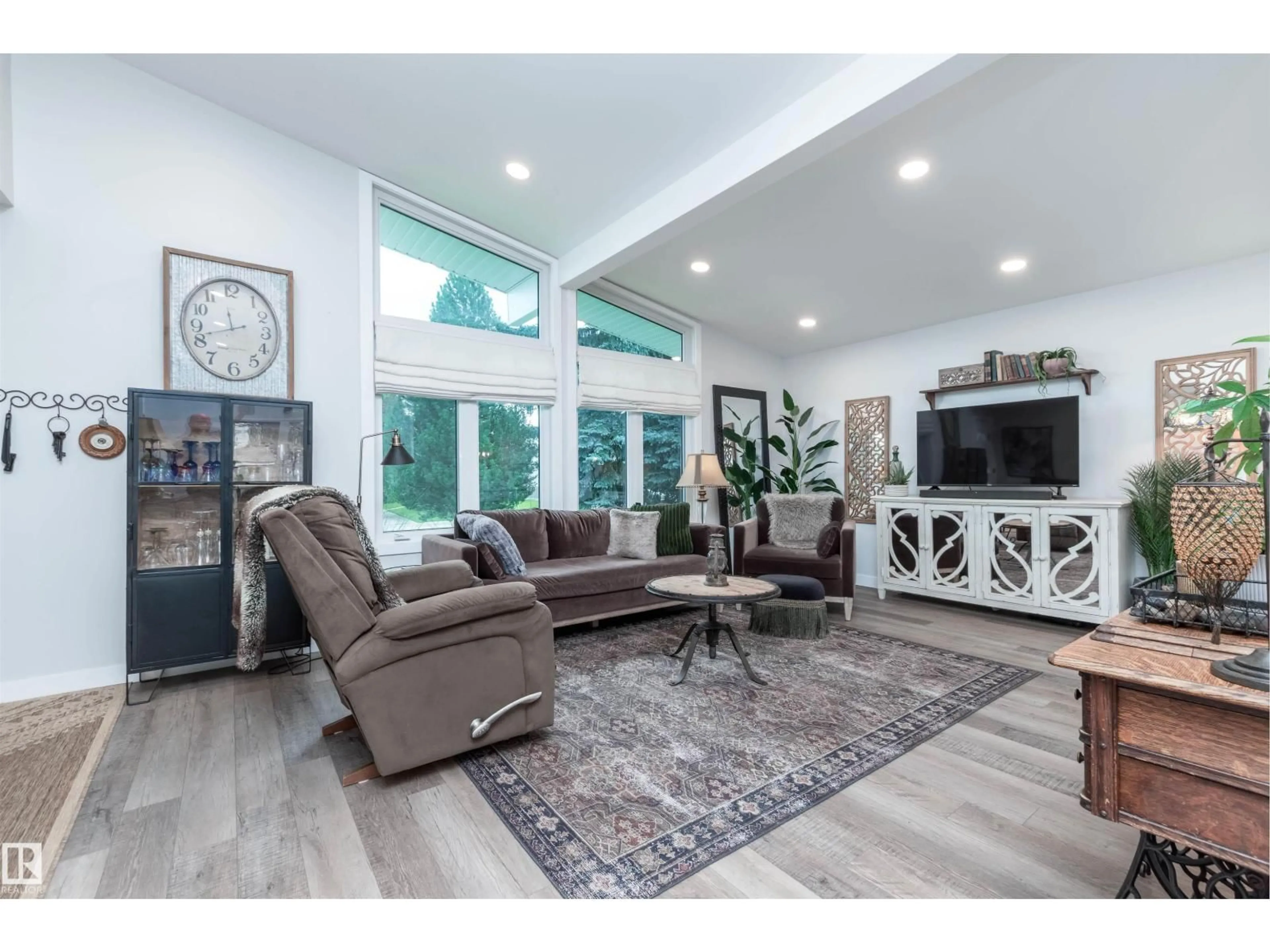 Living room with furniture, unknown for 2 GLENWOOD DR, Sherwood Park Alberta T8A0K9