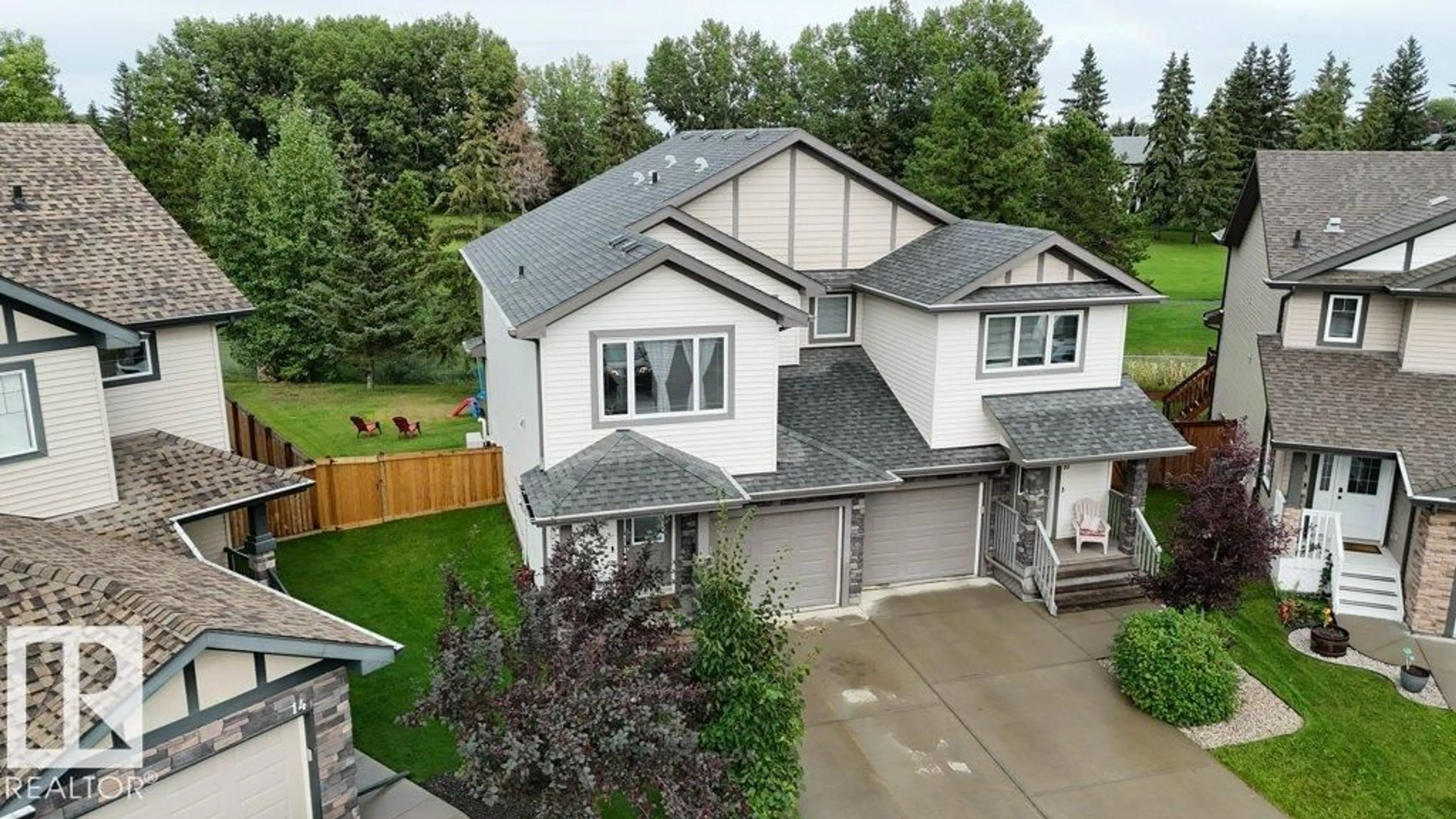 A pic from outside/outdoor area/front of a property/back of a property/a pic from drone, street for 12 ARALIA CV, Spruce Grove Alberta T7X0V4