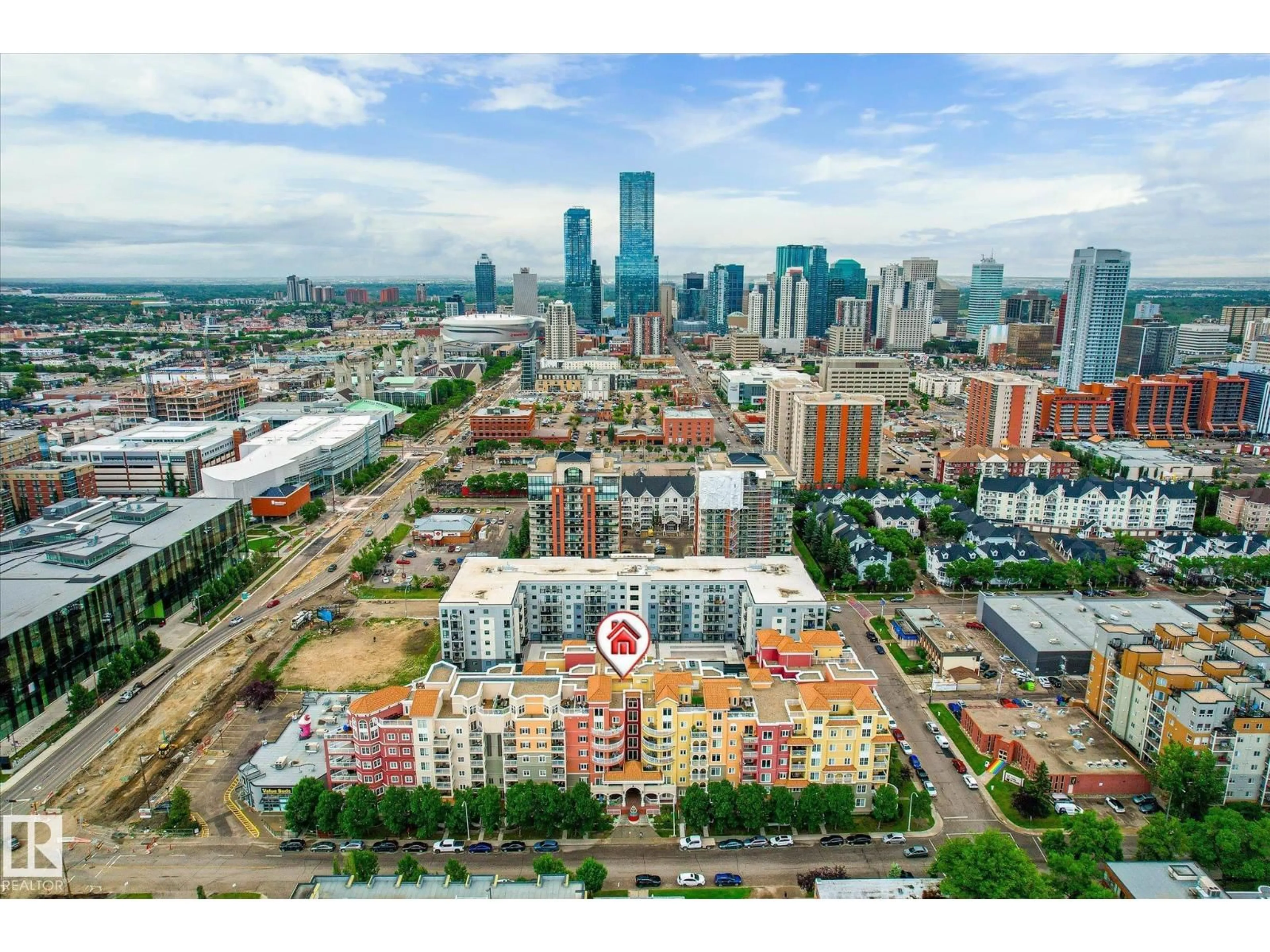 A pic from outside/outdoor area/front of a property/back of a property/a pic from drone, city buildings view from balcony for 105 - 10333 112 ST, Edmonton Alberta T5K0B4
