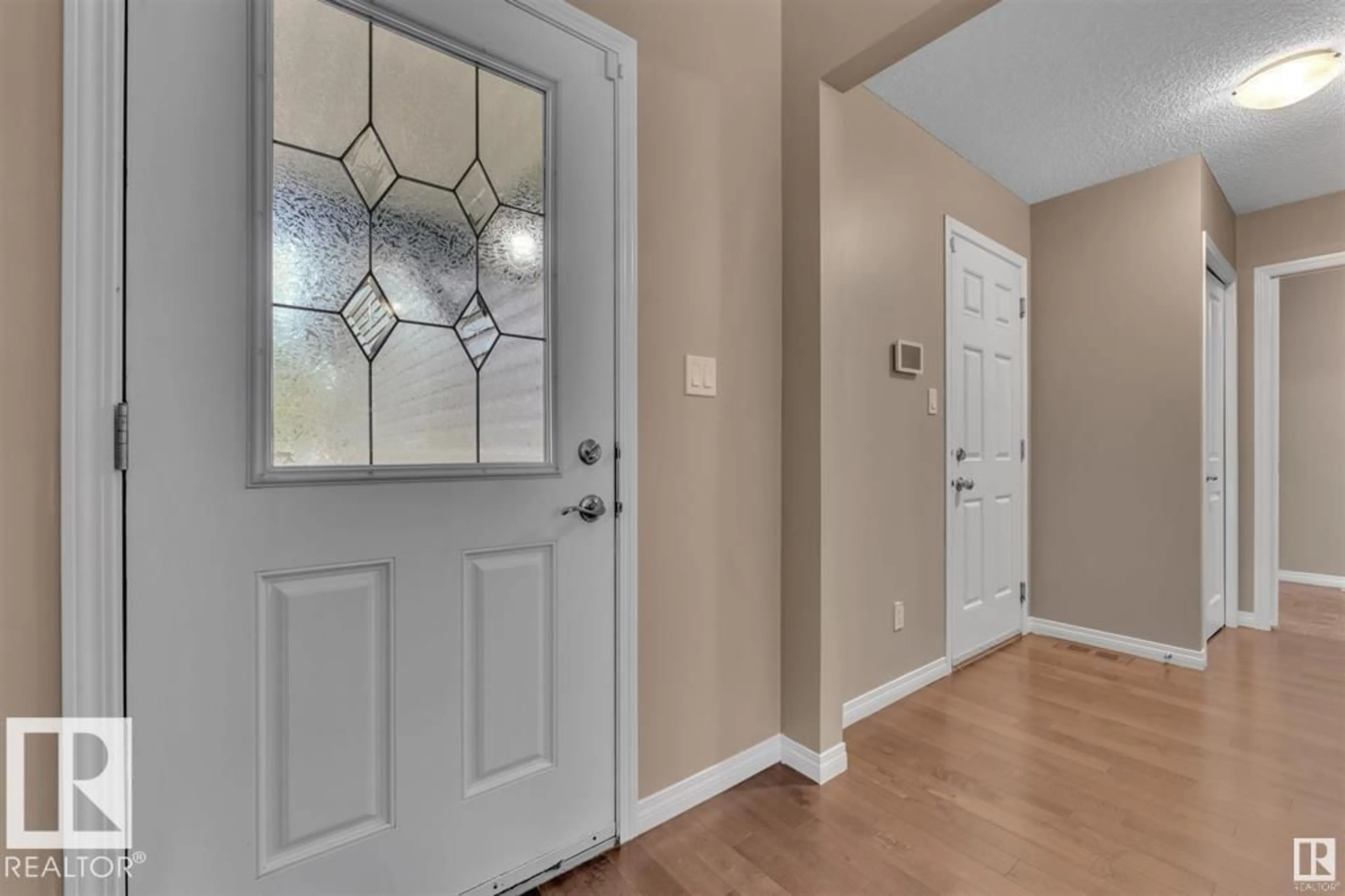 Indoor entryway for SW - 2587 COLE CR, Edmonton Alberta T6W2A3