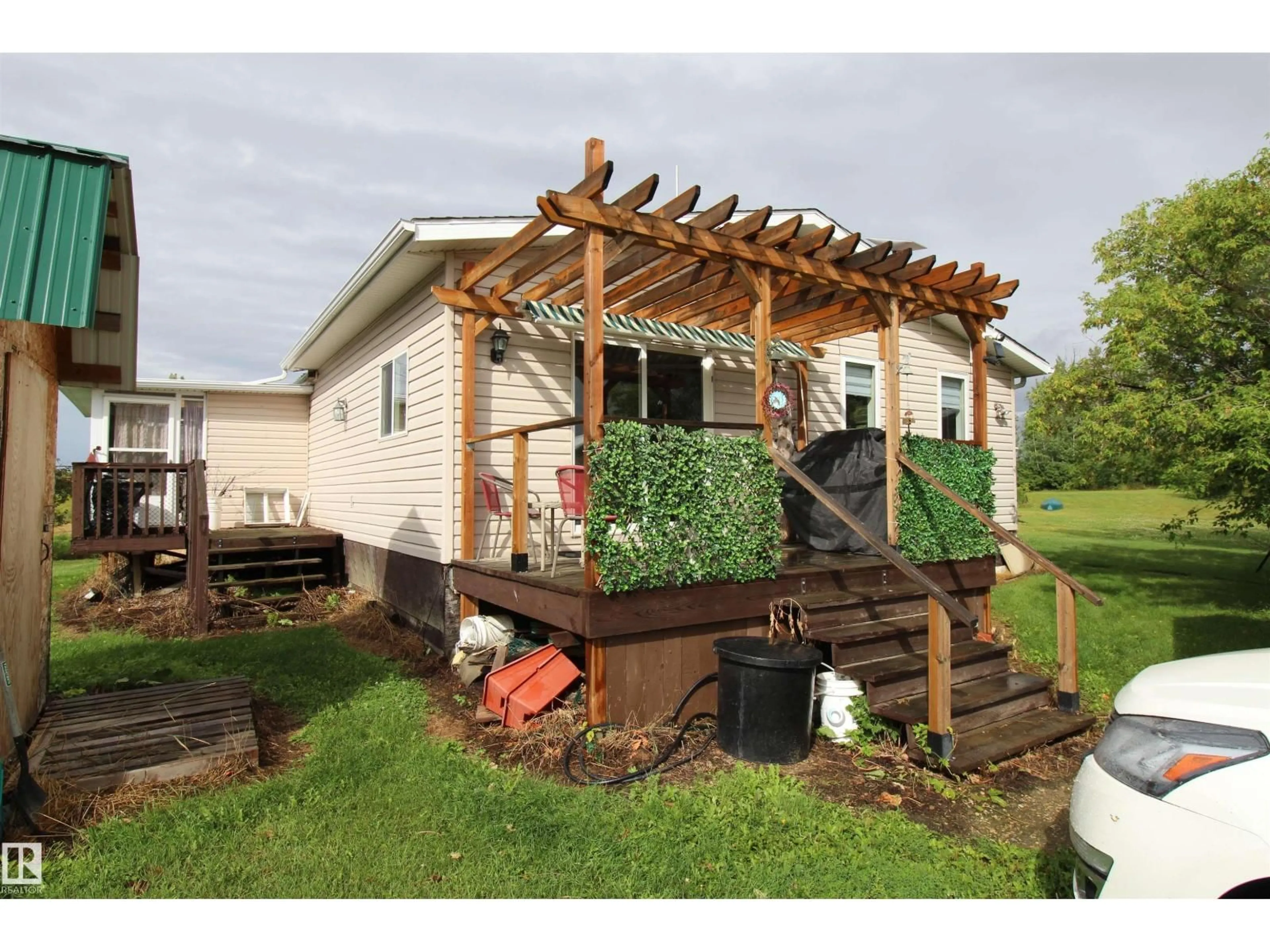 Patio, unknown for 58208 RGE ROAD 71, Rural Lac Ste. Anne County Alberta T0E2A0
