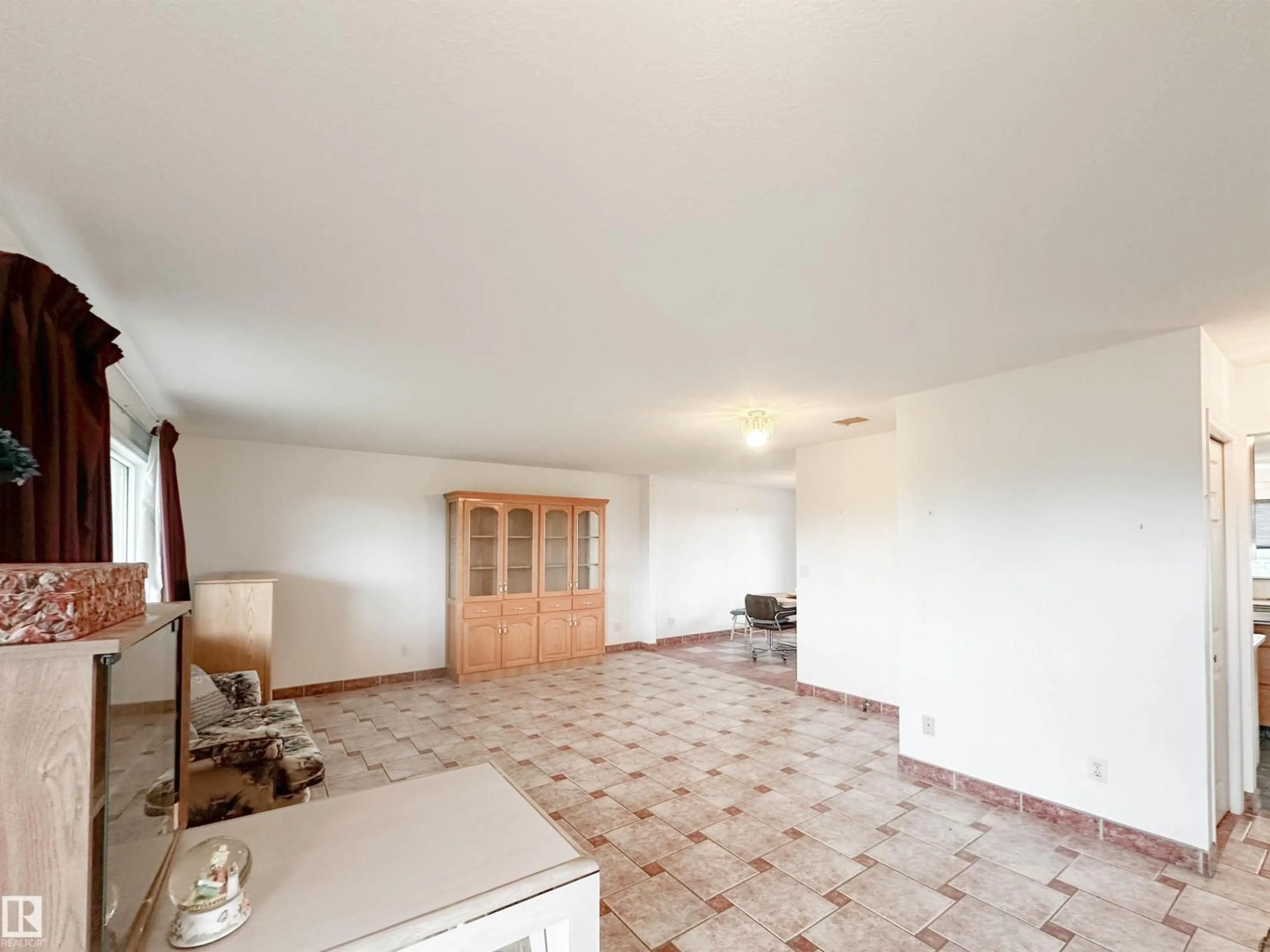 A pic of a room for 55504 RGE ROAD 240, Rural Sturgeon County Alberta T0A0K5