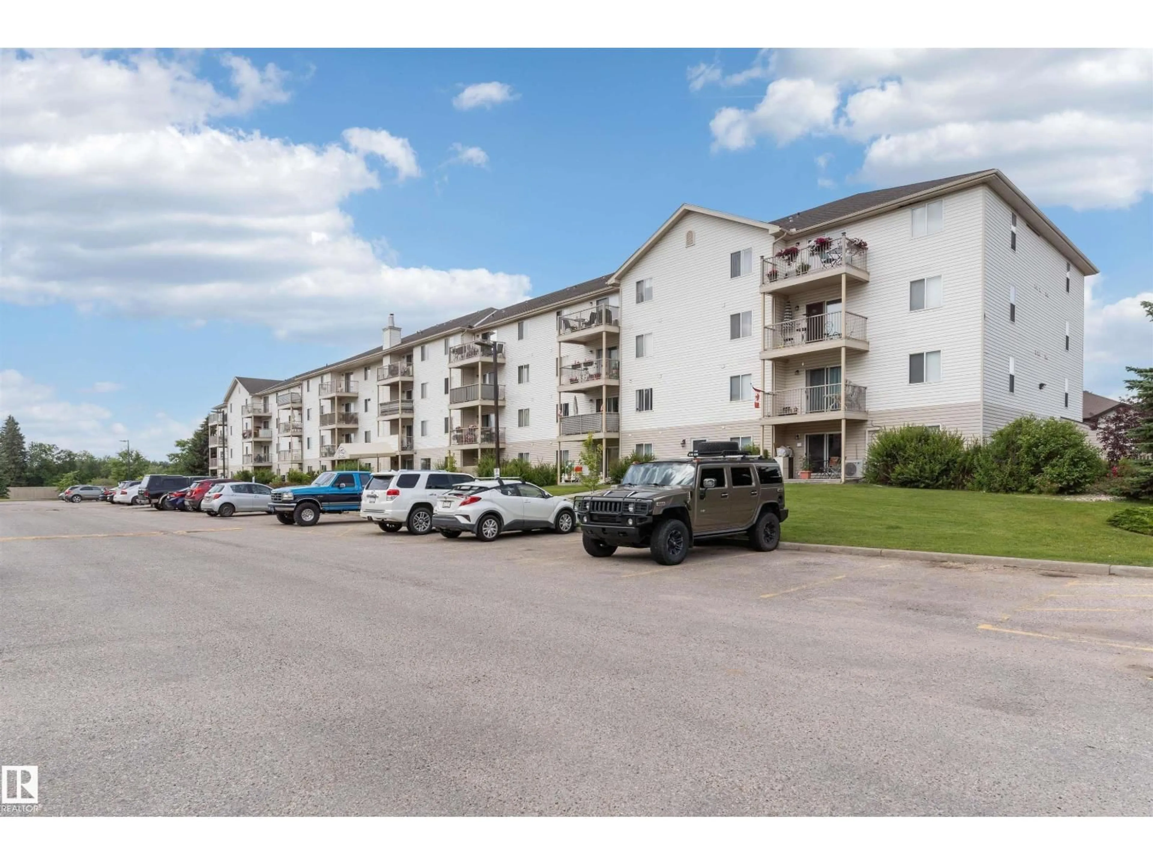 Unknown for 207 - 4703 43 AV, Stony Plain Alberta T2Z2S7