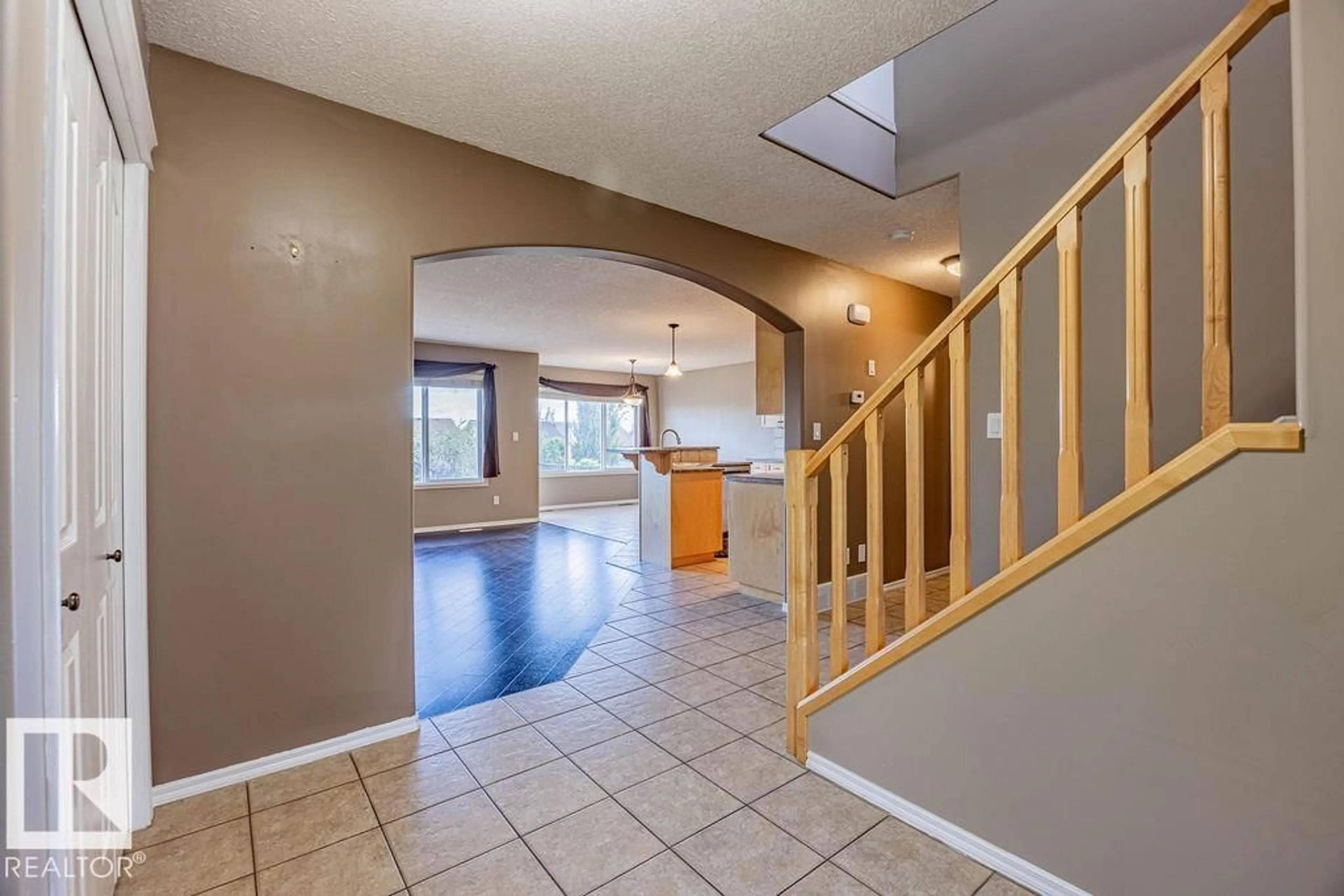 Unknown for 30 CASCADE CR, Sherwood Park Alberta T8H2S7