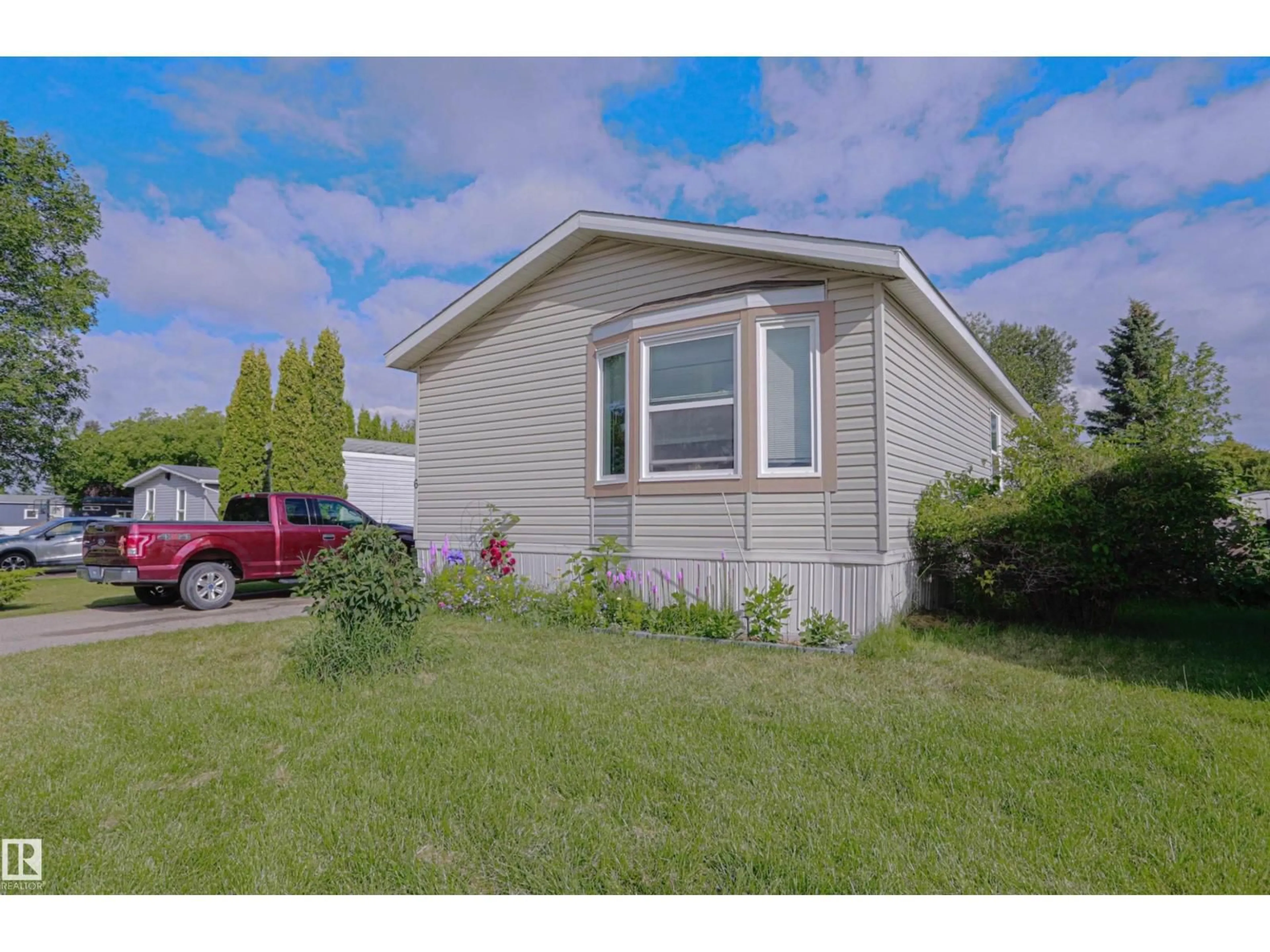 Home with vinyl exterior material, street for 6 THE PARKWAY NW, Edmonton Alberta T6P1C7