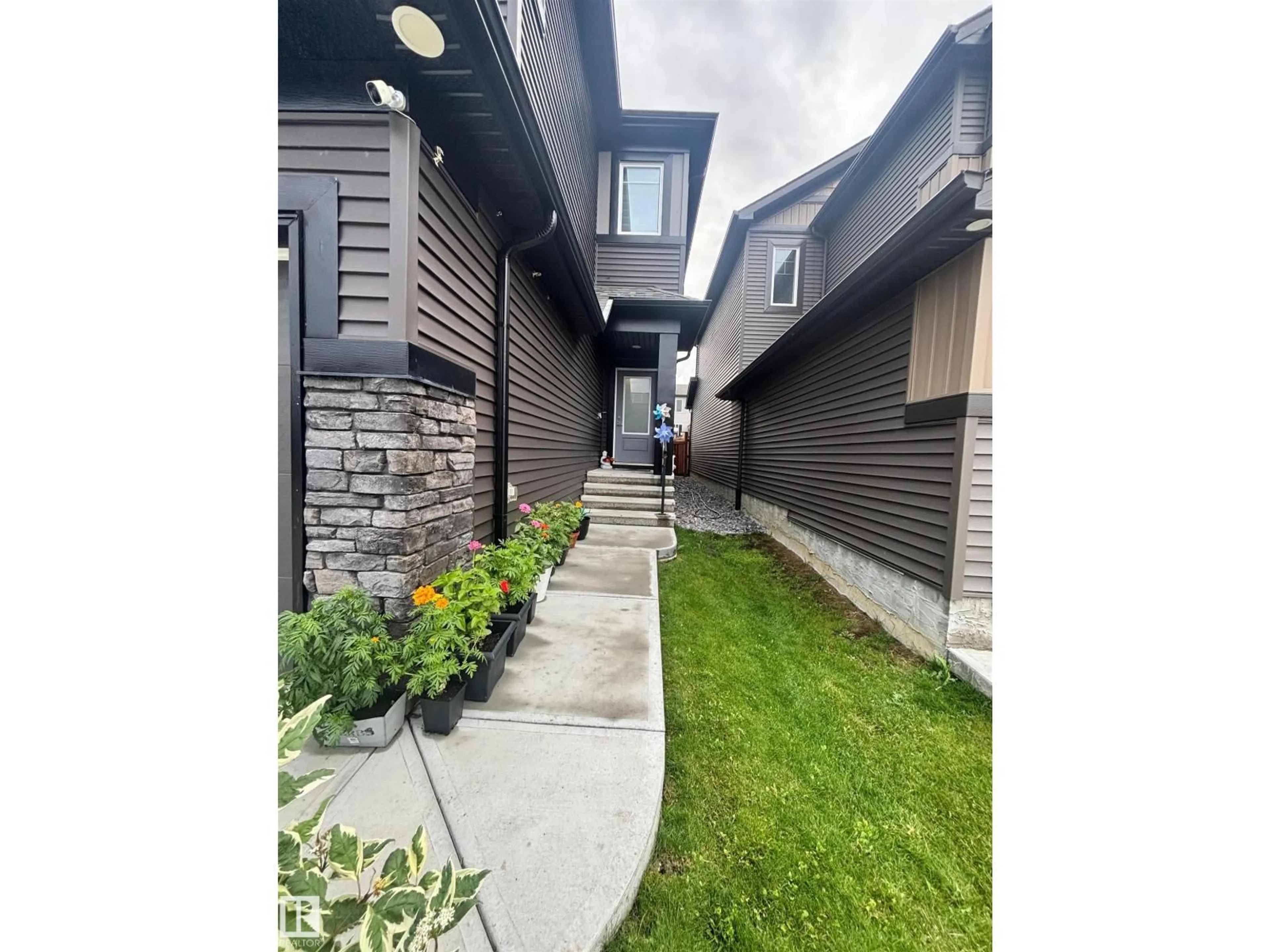 Unknown for SW - 2084 GRAYDON HILL CR, Edmonton Alberta T6W4C7