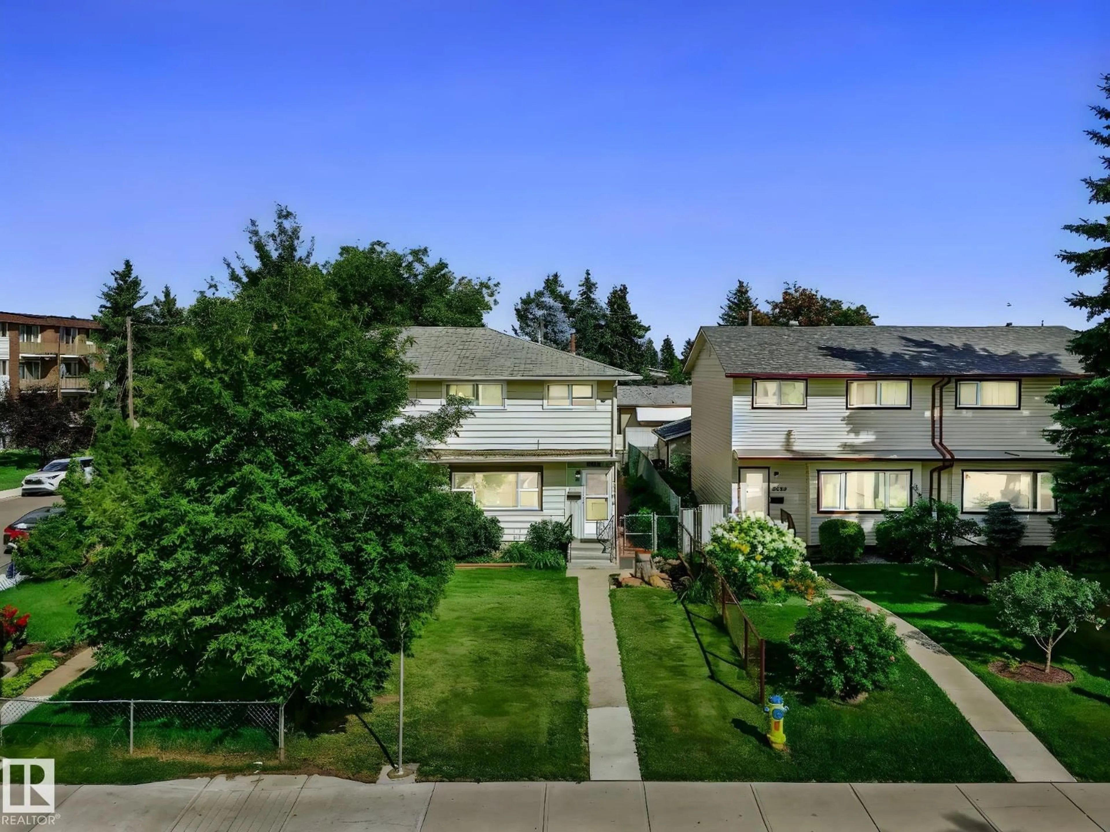 A pic from outside/outdoor area/front of a property/back of a property/a pic from drone, street for 5131 110 ST, Edmonton Alberta T6H3C8