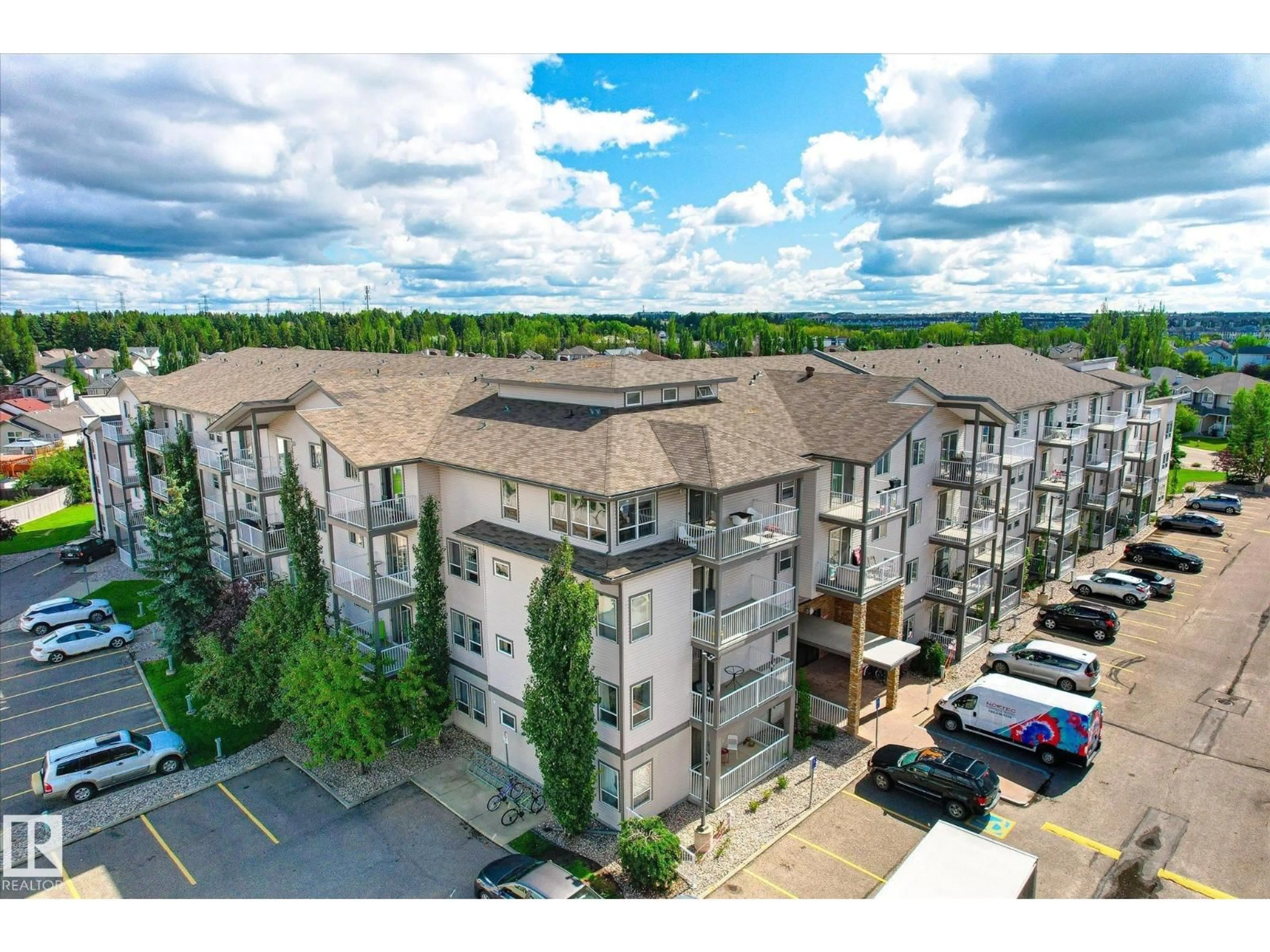 A pic from outside/outdoor area/front of a property/back of a property/a pic from drone, unknown for 321 EDWARDS DR, Edmonton Alberta T6X1N5