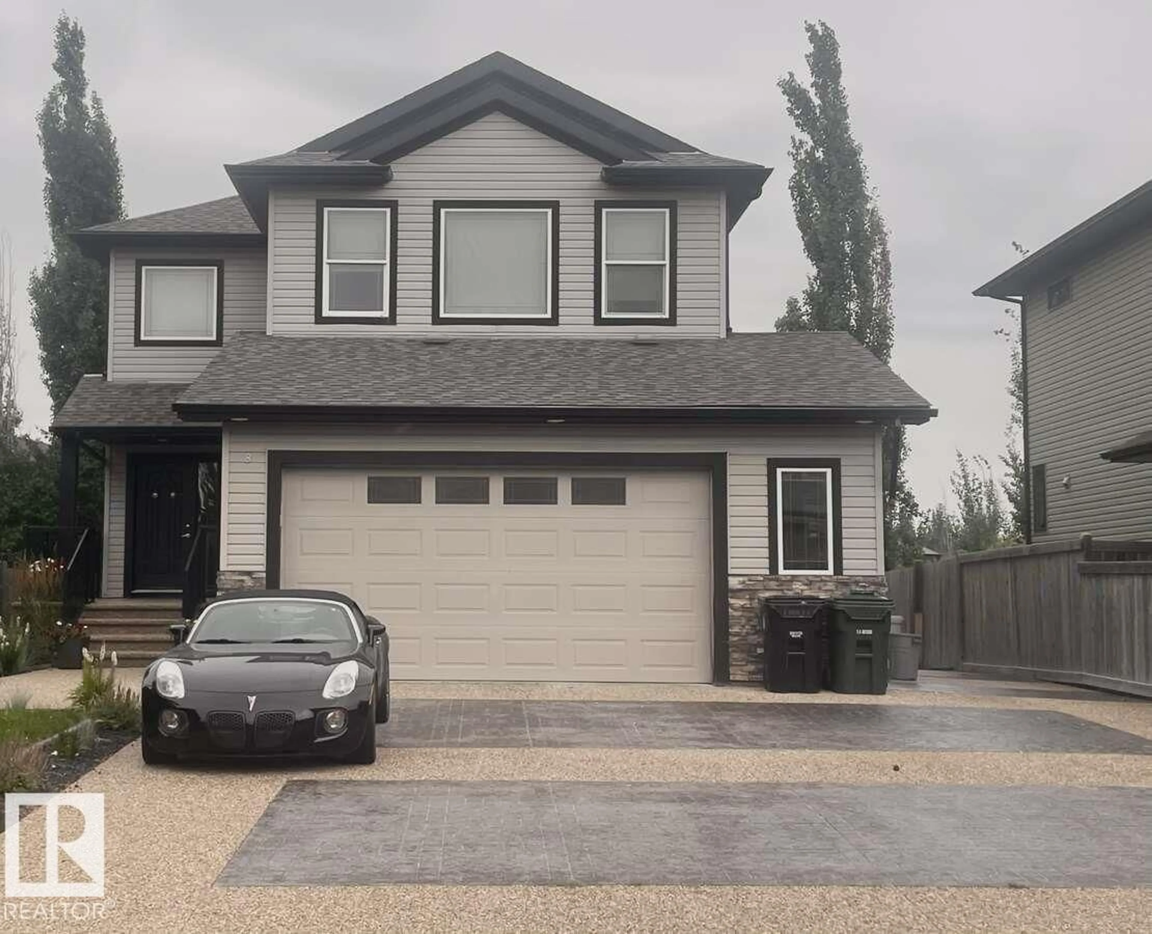 Home with vinyl exterior material, street for 8 LONGVIEW PT, Spruce Grove Alberta T7X0H4