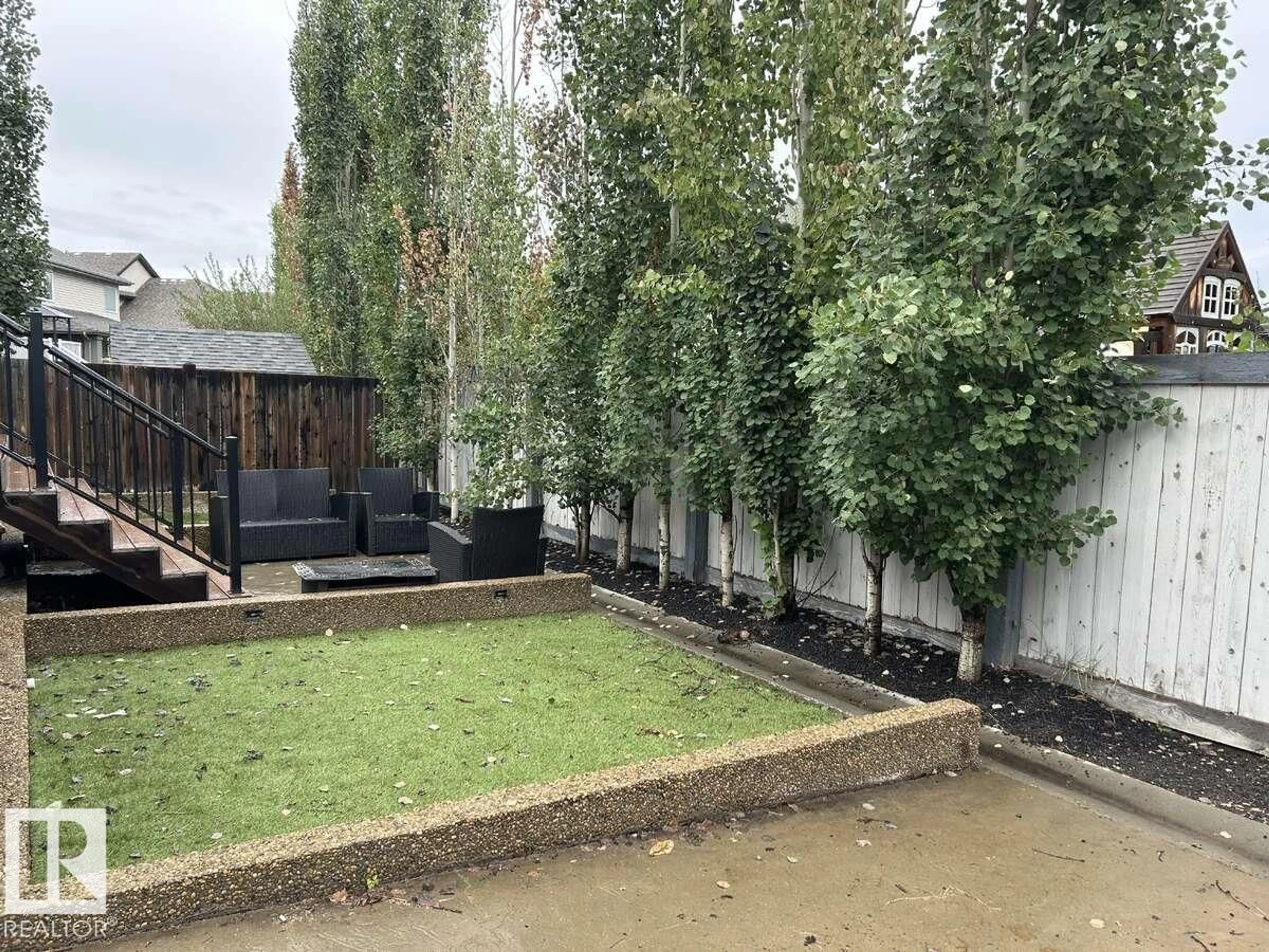 Patio, street for 8 LONGVIEW PT, Spruce Grove Alberta T7X0H4