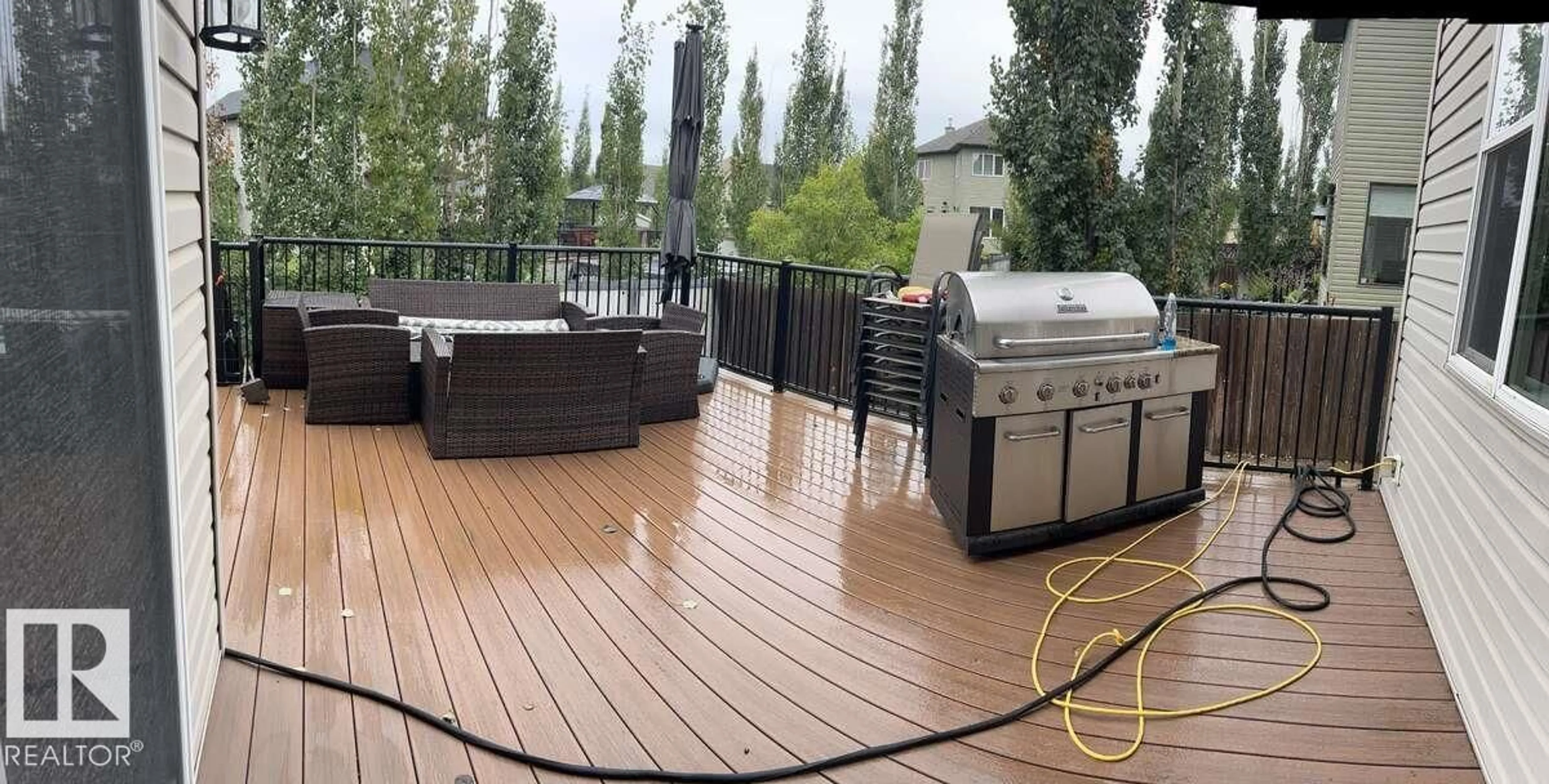 Patio, unknown for 8 LONGVIEW PT, Spruce Grove Alberta T7X0H4