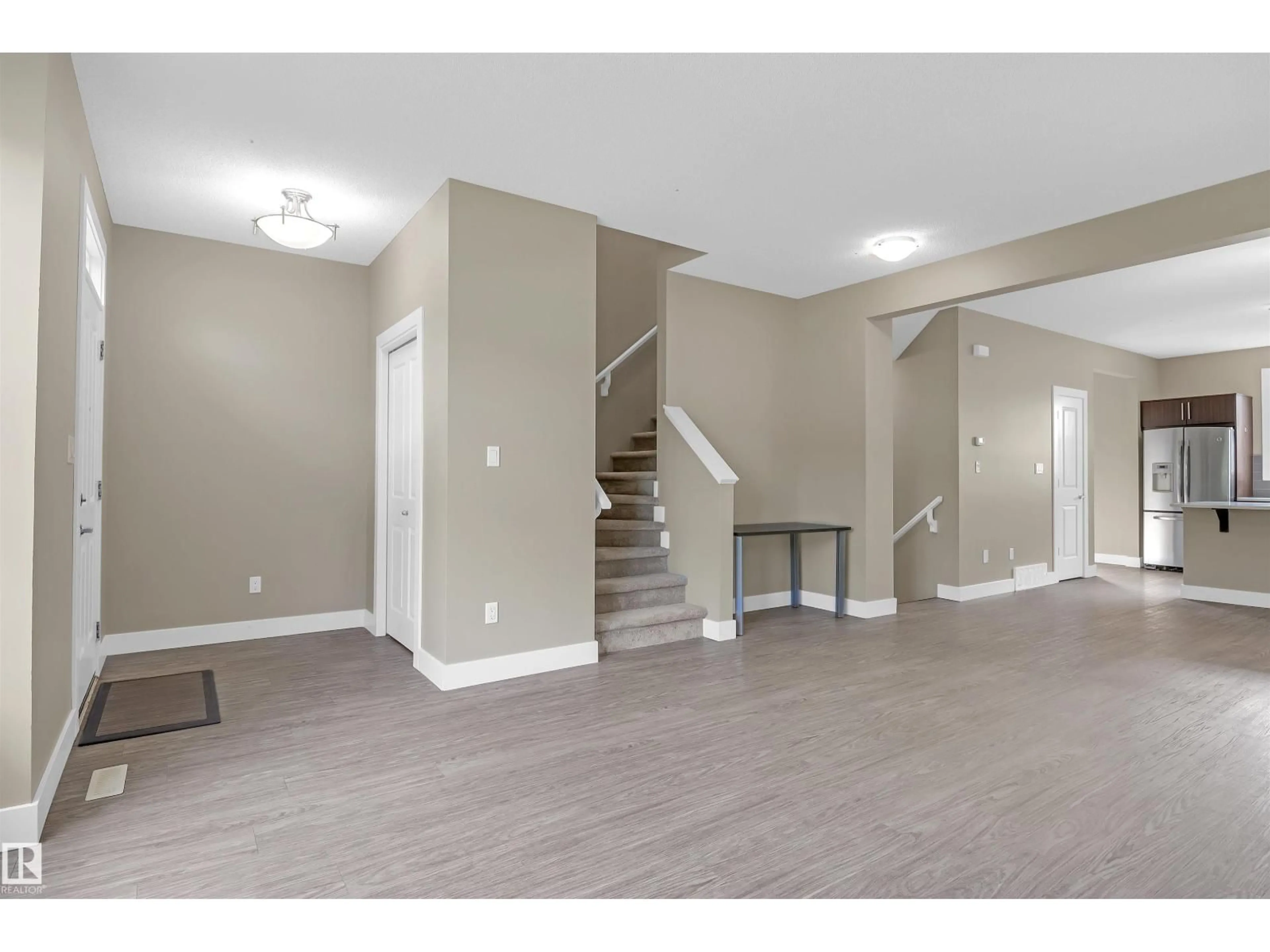 Unknown for 2126 24 ST, Edmonton Alberta T6T0Y4