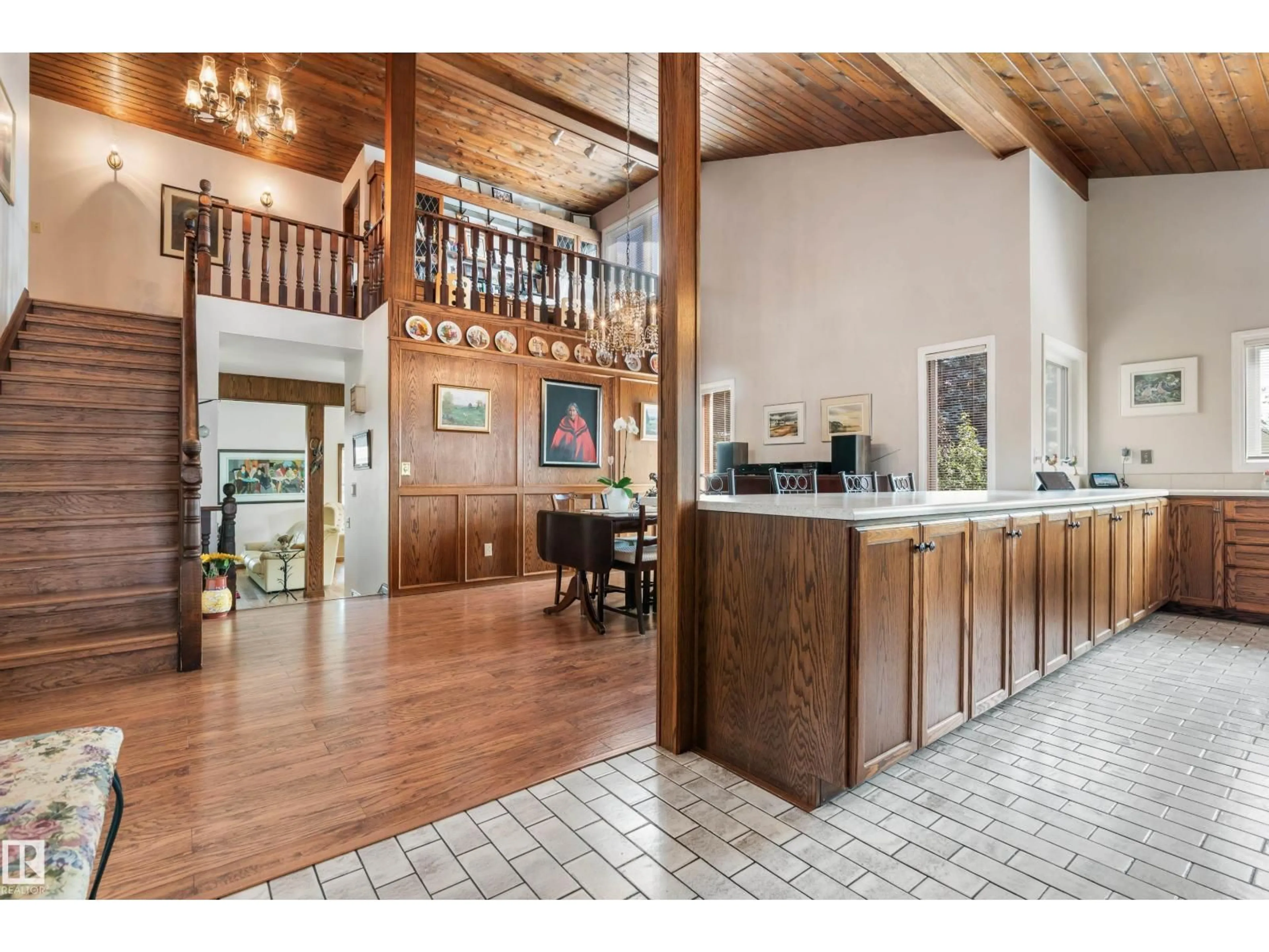 Indoor foyer for 16737 110 ST, Edmonton Alberta T5X2T9