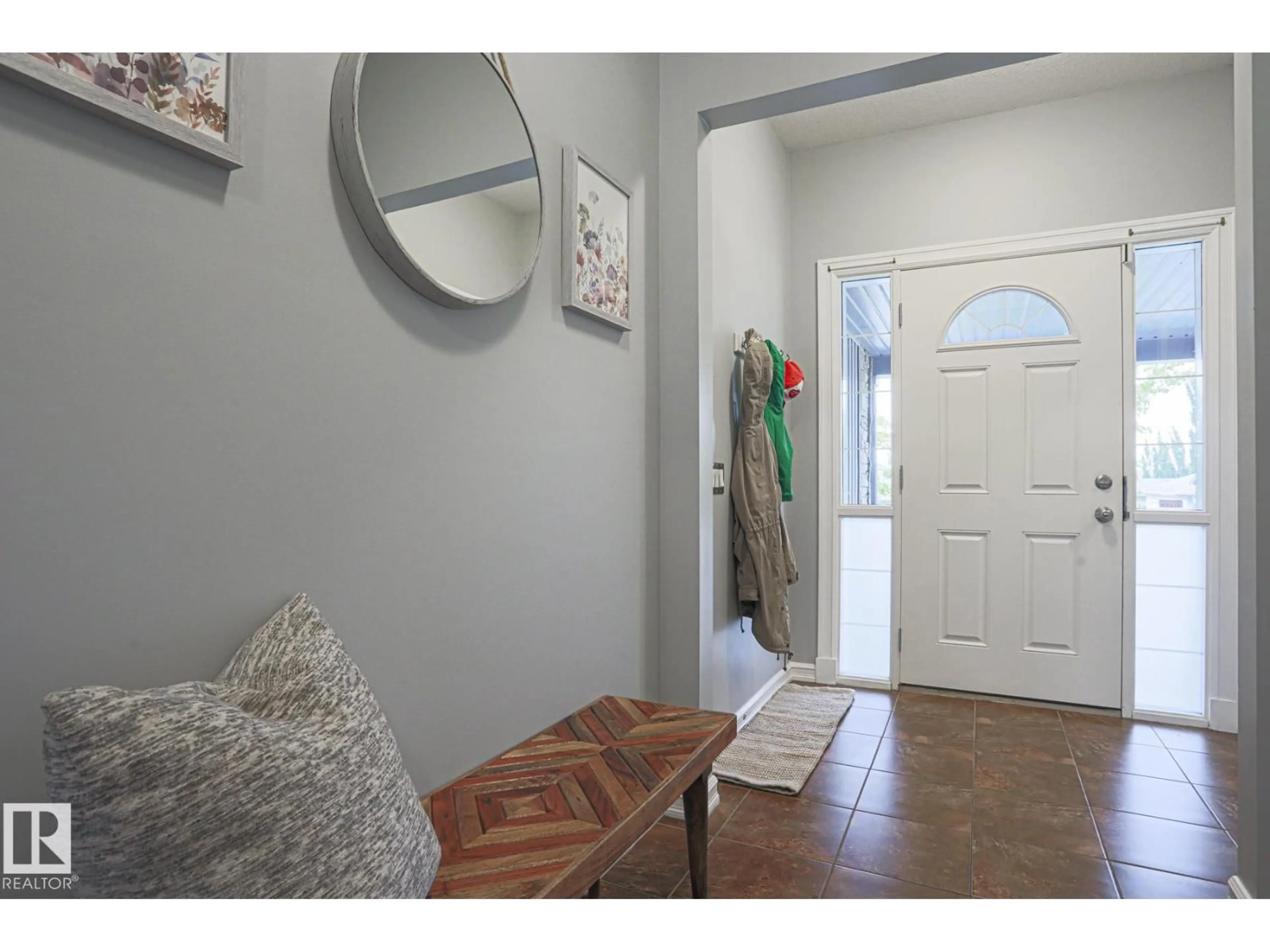 Indoor entryway for 39 VIVIAN WY, Spruce Grove Alberta T7X0C2