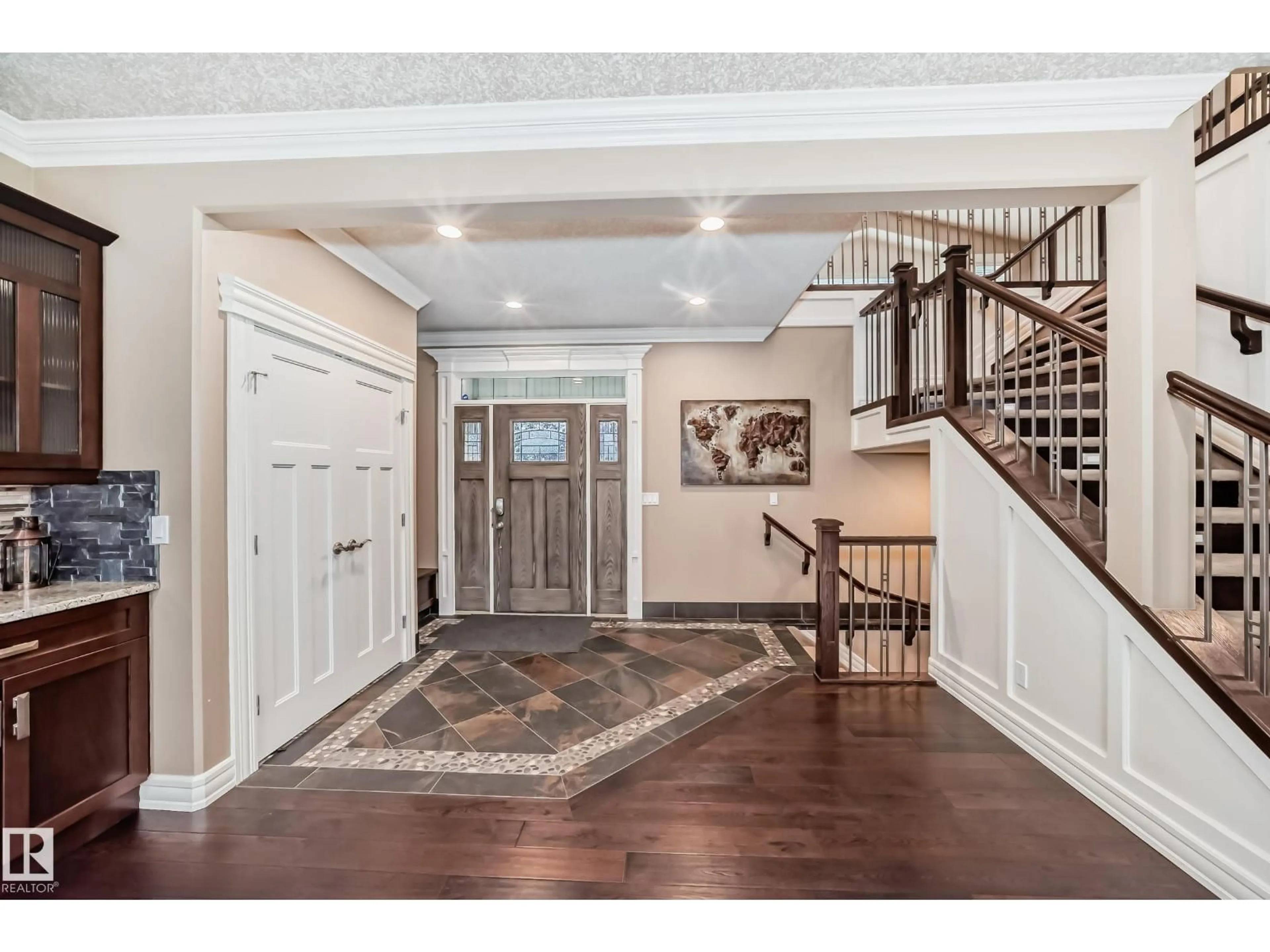 Indoor entryway for 6 WADE AV, Leduc Alberta T9E0N8