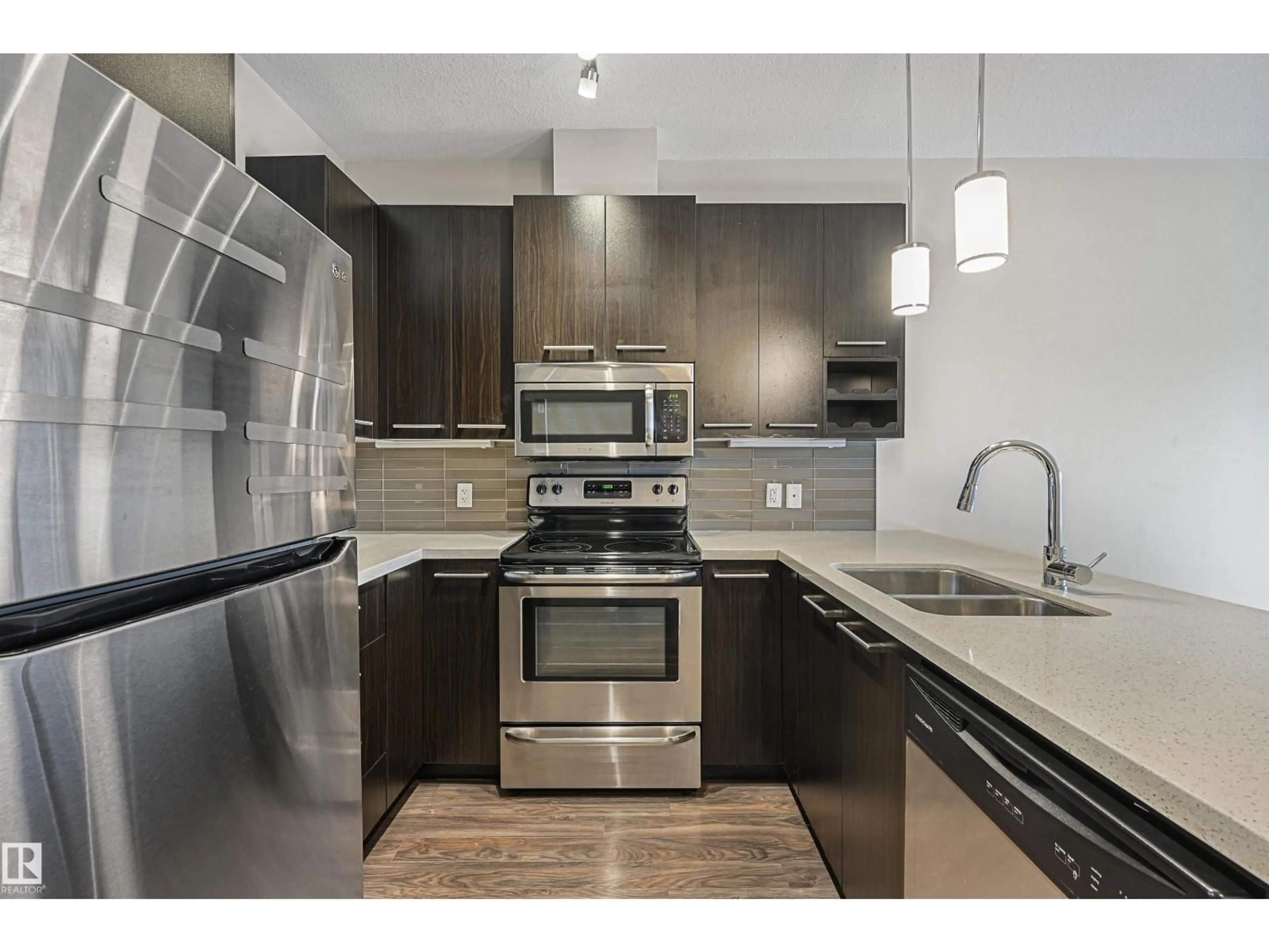 Unknown for 403 - 10418 81 AV, Edmonton Alberta T6E1X5