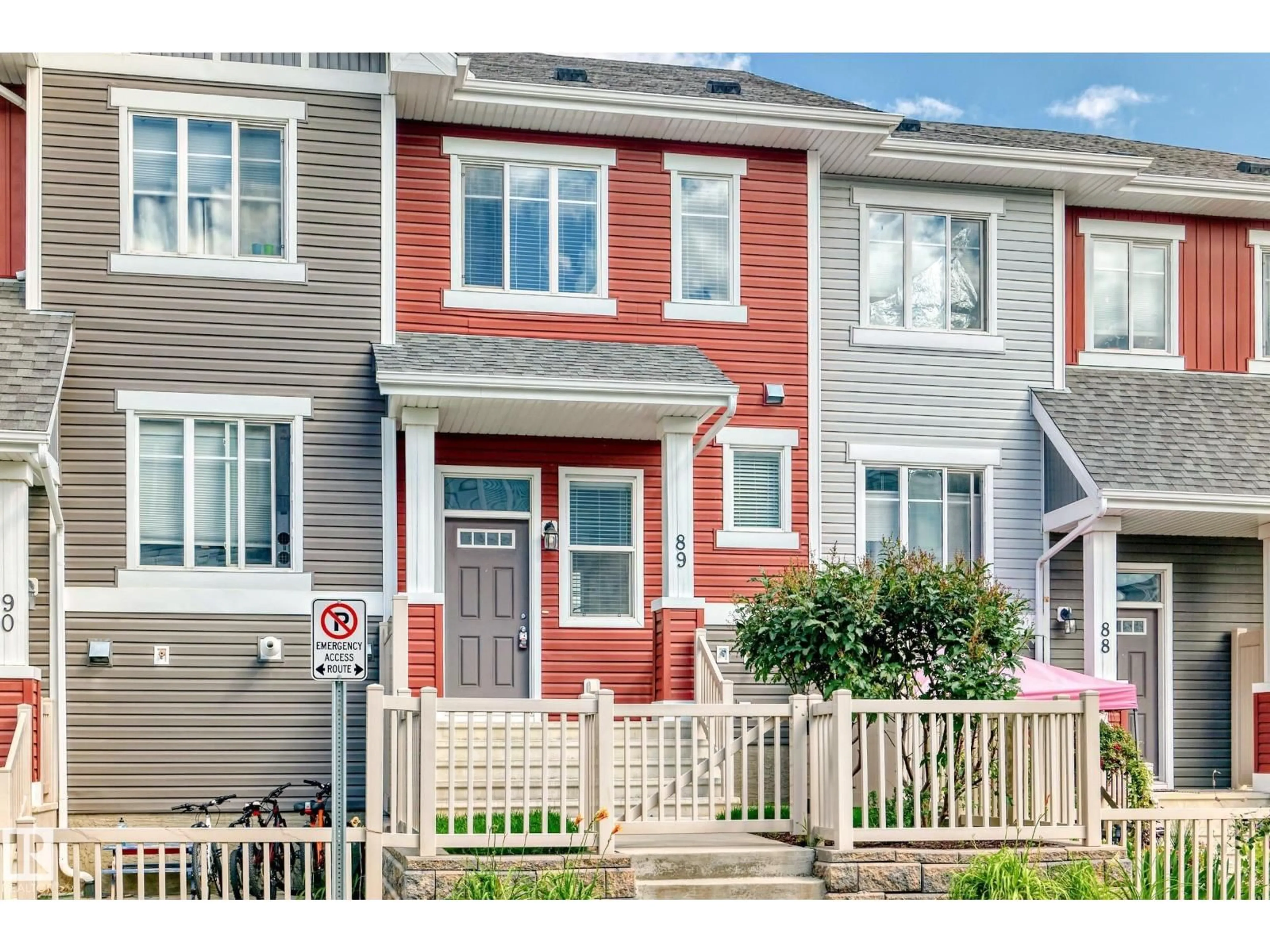 Home with vinyl exterior material, street for #89 - 2905 141 ST, Edmonton Alberta T6W3M4