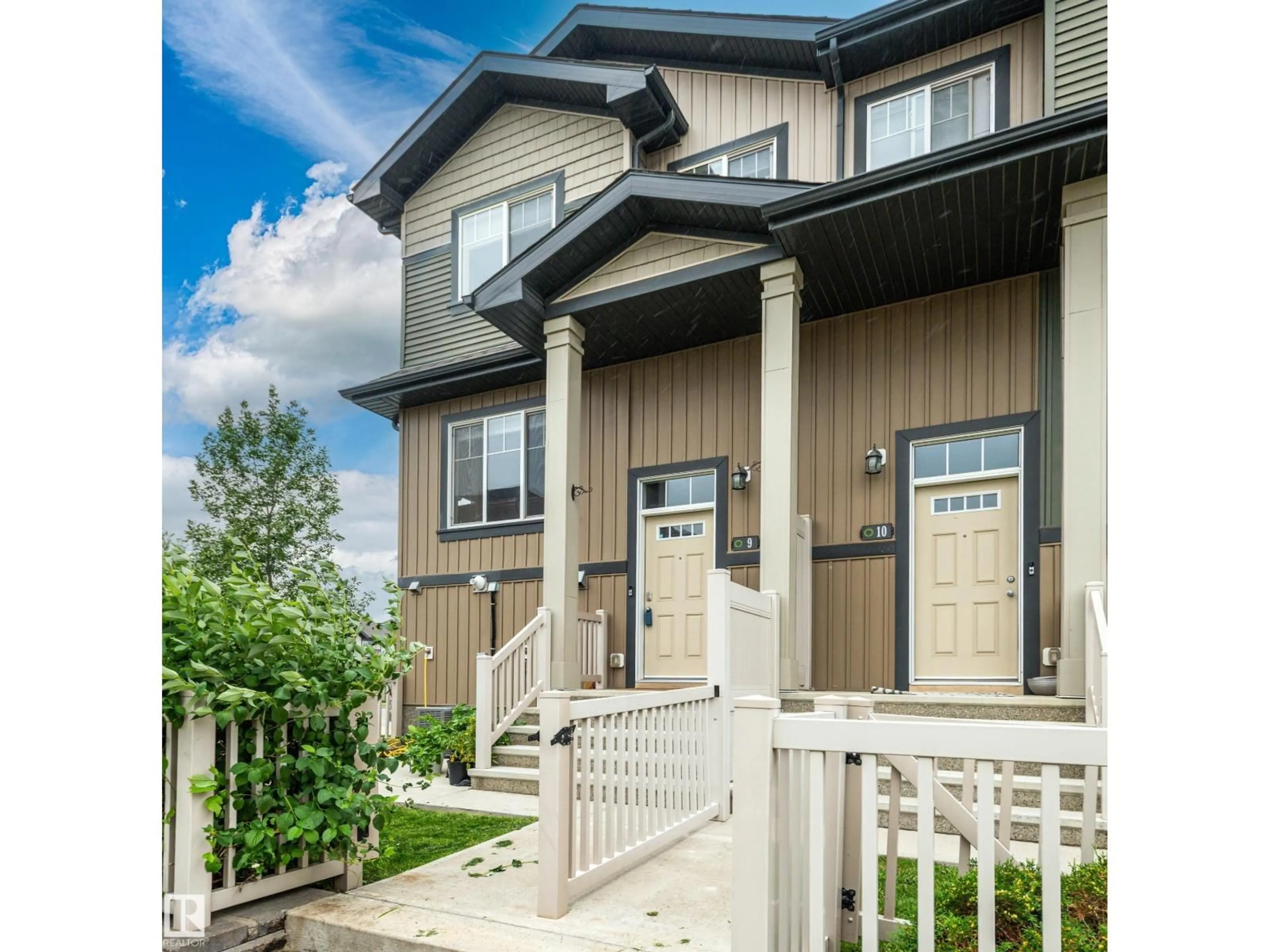 Home with vinyl exterior material, street for 9 - 3305 ORCHARDS LINK, Edmonton Alberta T6X2H1