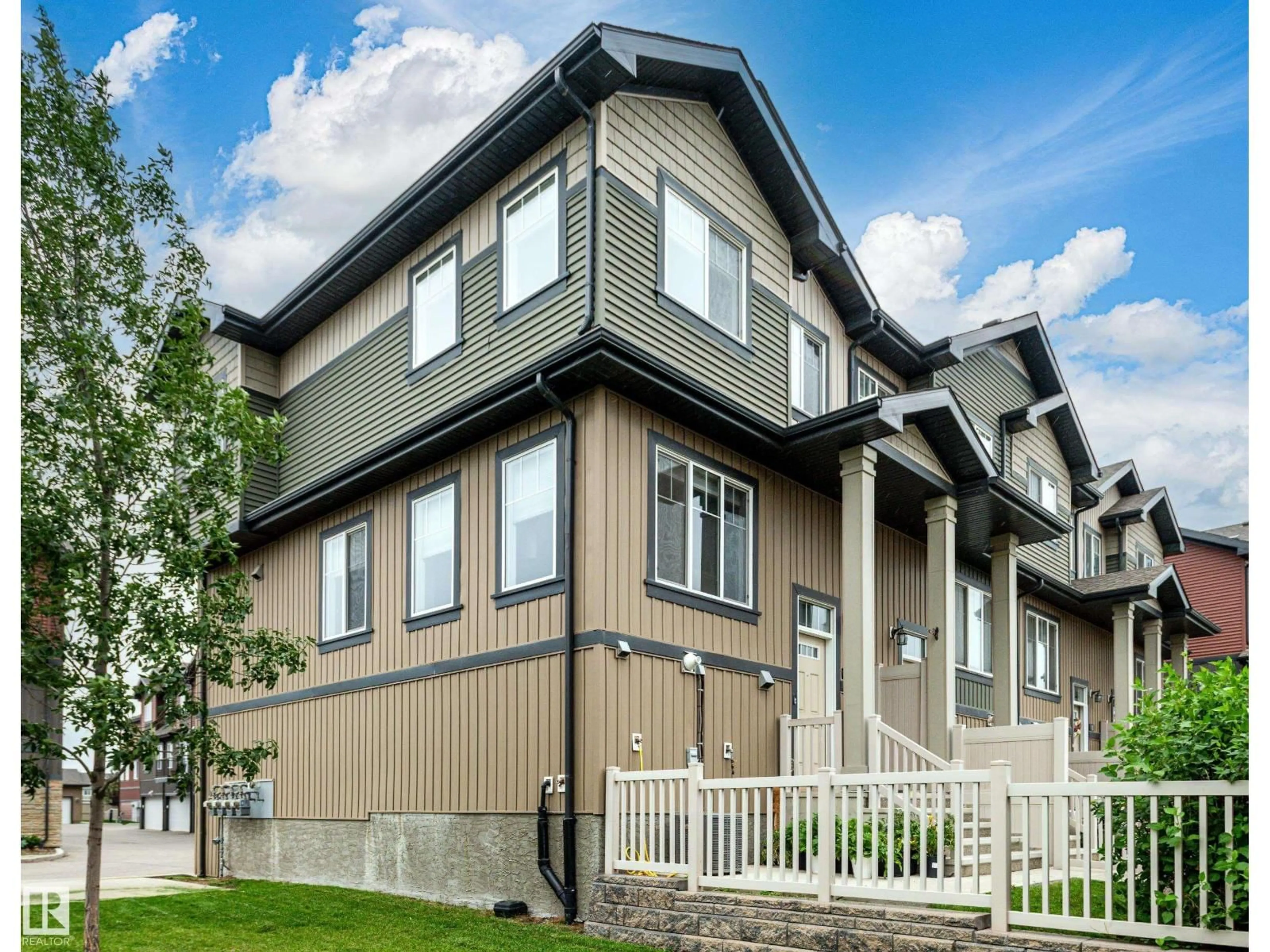 Home with vinyl exterior material, unknown for 9 - 3305 ORCHARDS LINK, Edmonton Alberta T6X2H1
