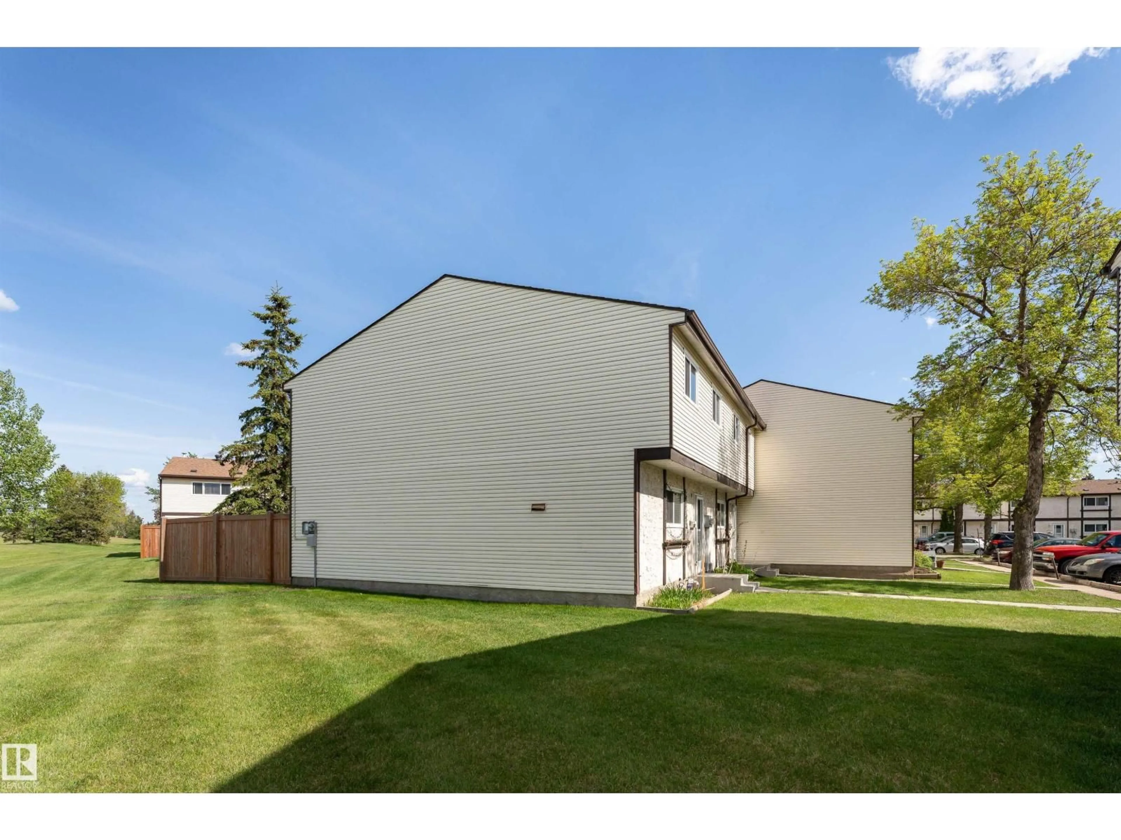 Unknown for 1244 LAKEWOOD RD, Edmonton Alberta T6K3P2