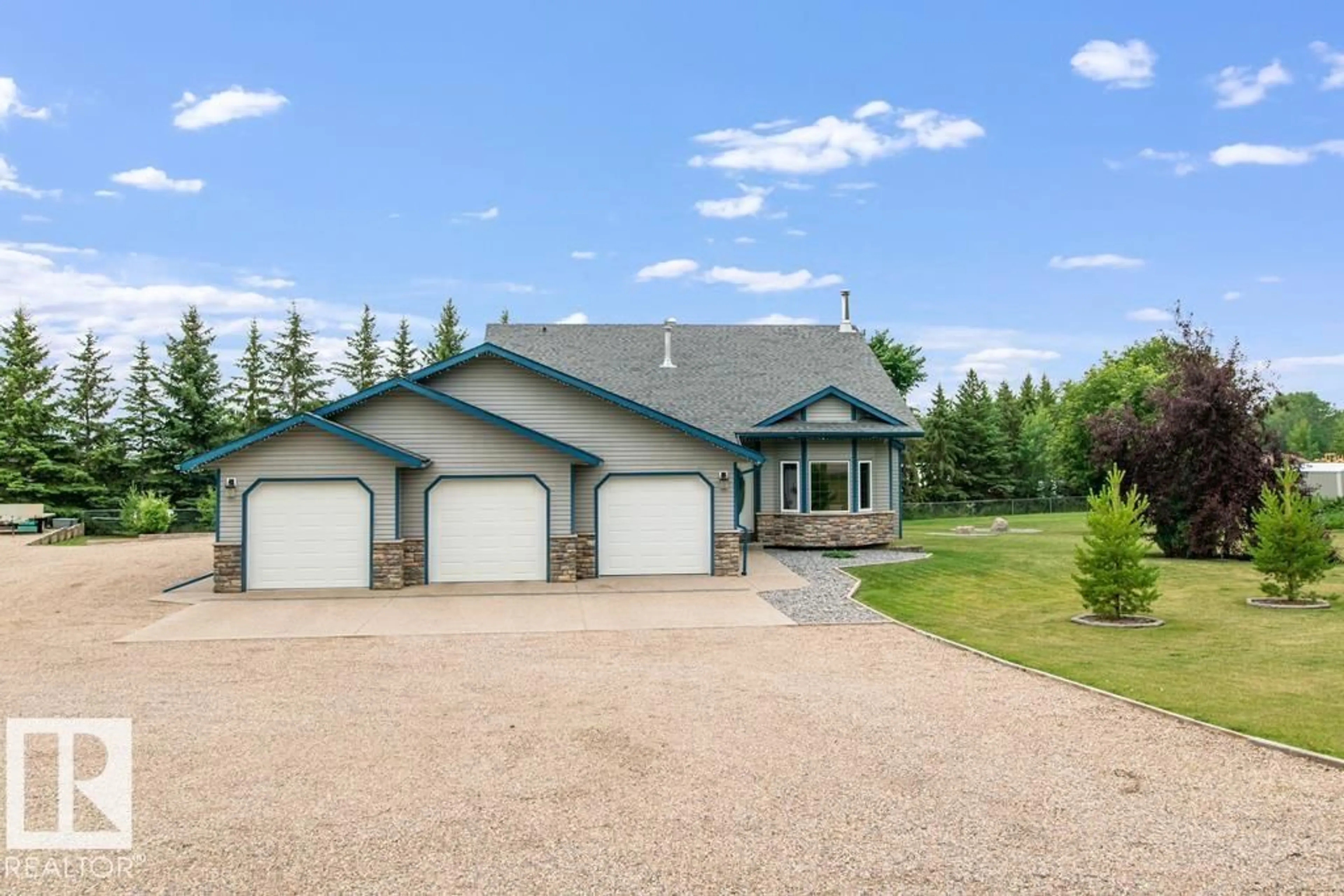 A pic from outside/outdoor area/front of a property/back of a property/a pic from drone, unknown for 61314 - 505 RGE RD 463, Rural Bonnyville M.D. Alberta T9N2J6