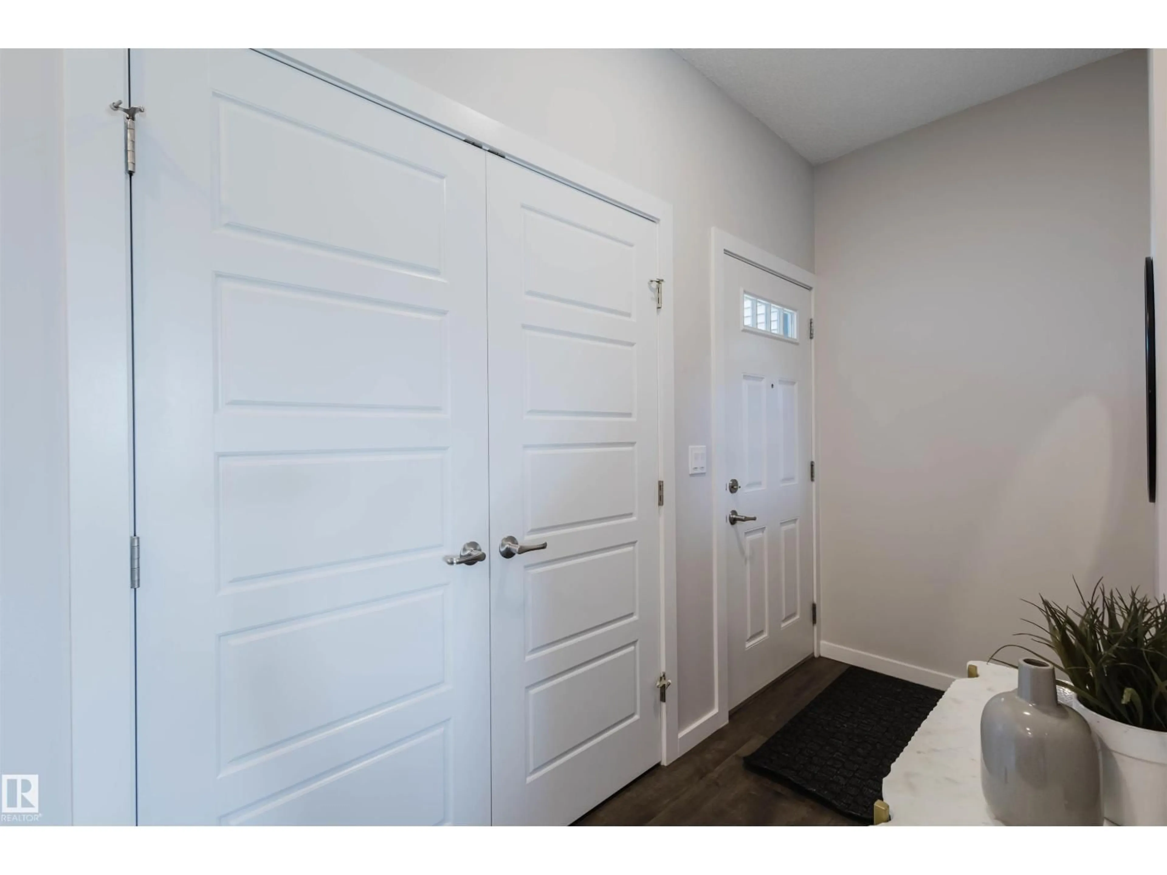 Indoor entryway for SW - 1407 DARBY GREEN GR, Edmonton Alberta T6W4N4