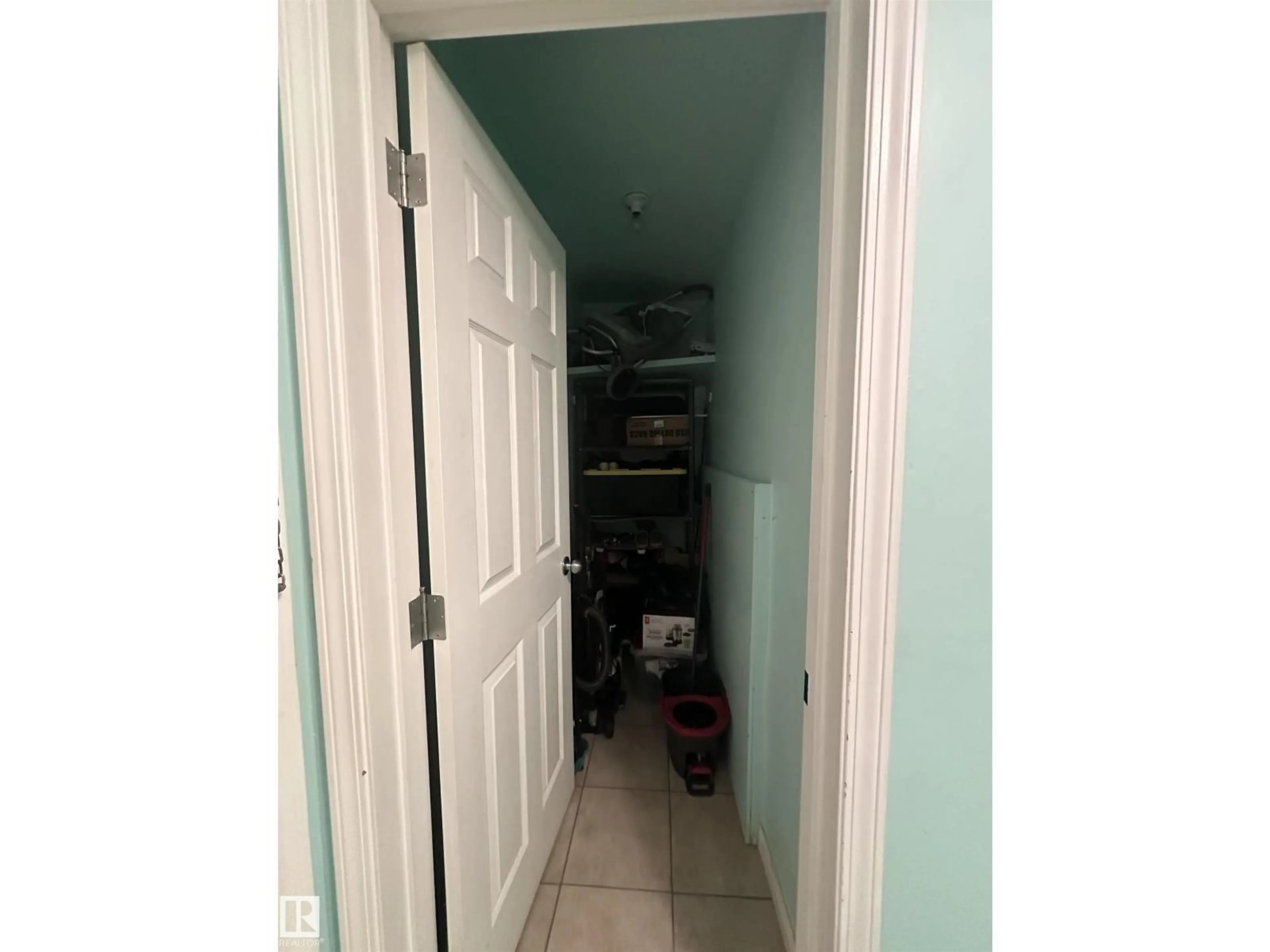 Unknown for #6 - 10640 111 ST, Edmonton Alberta T5H3E9