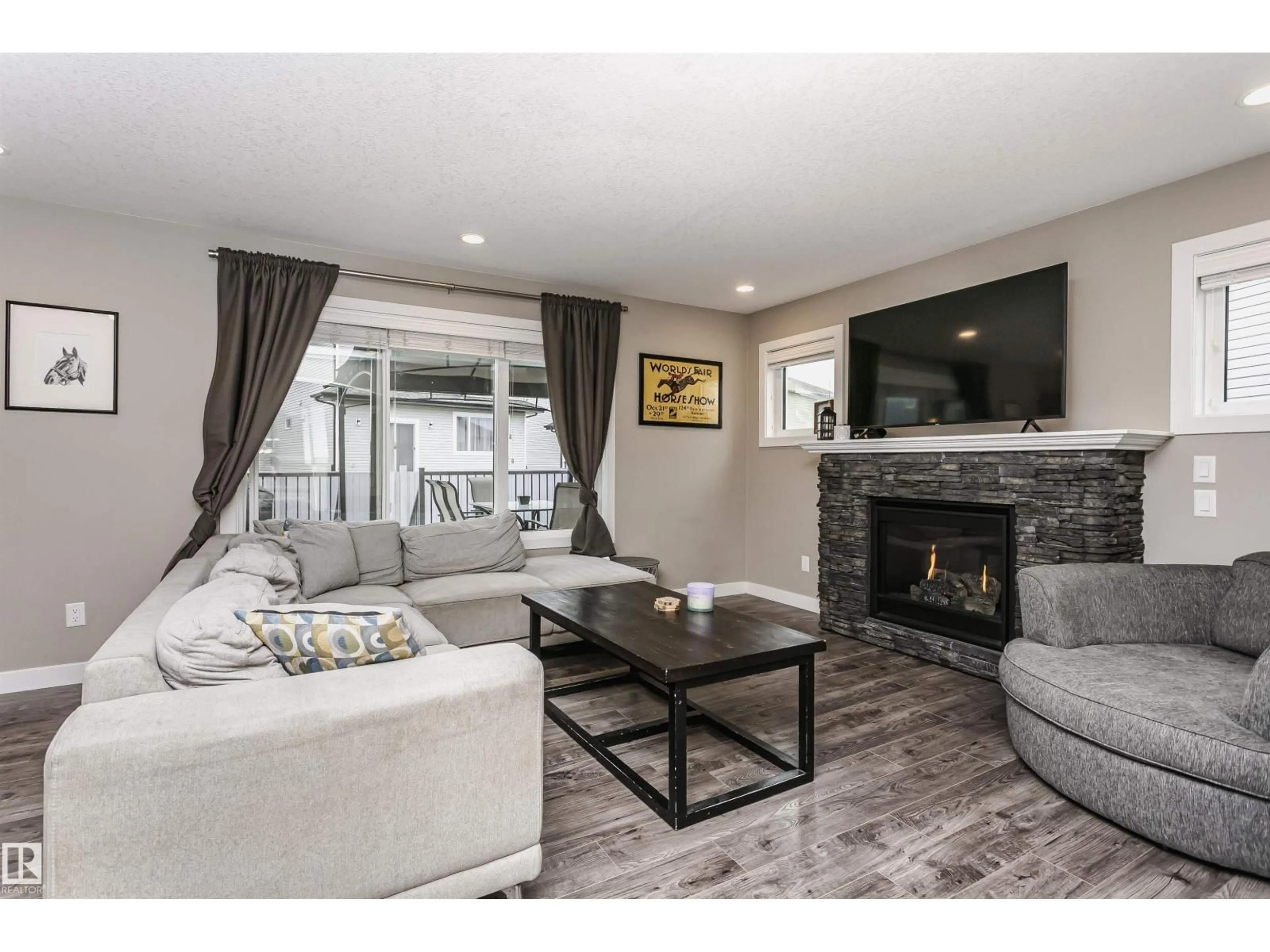 Living room with furniture, unknown for 36 SOUTHBRIDGE DR, Calmar Alberta T0C0V0