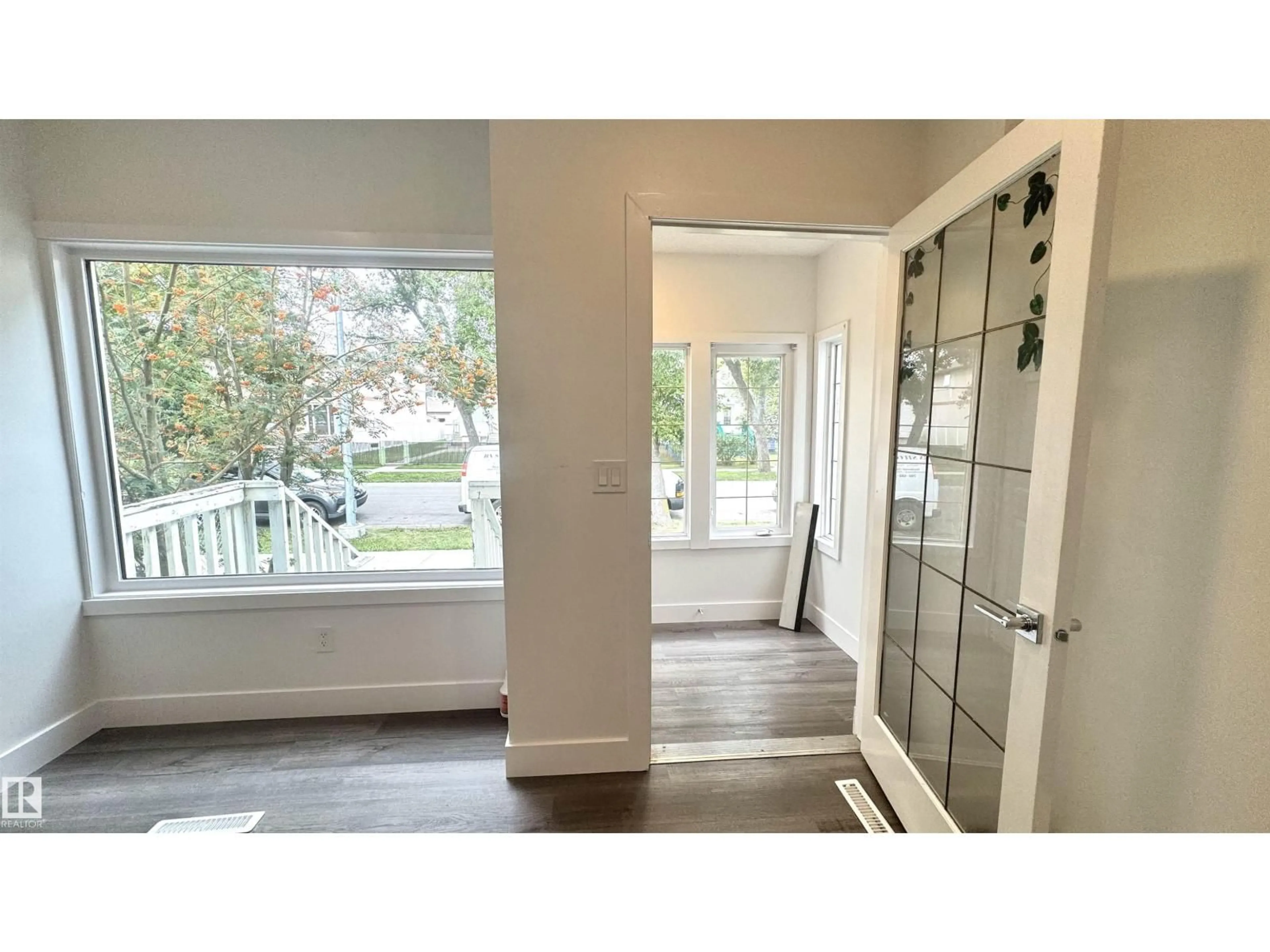 Indoor entryway for NW - 11537 81 ST, Edmonton Alberta T5B2R9
